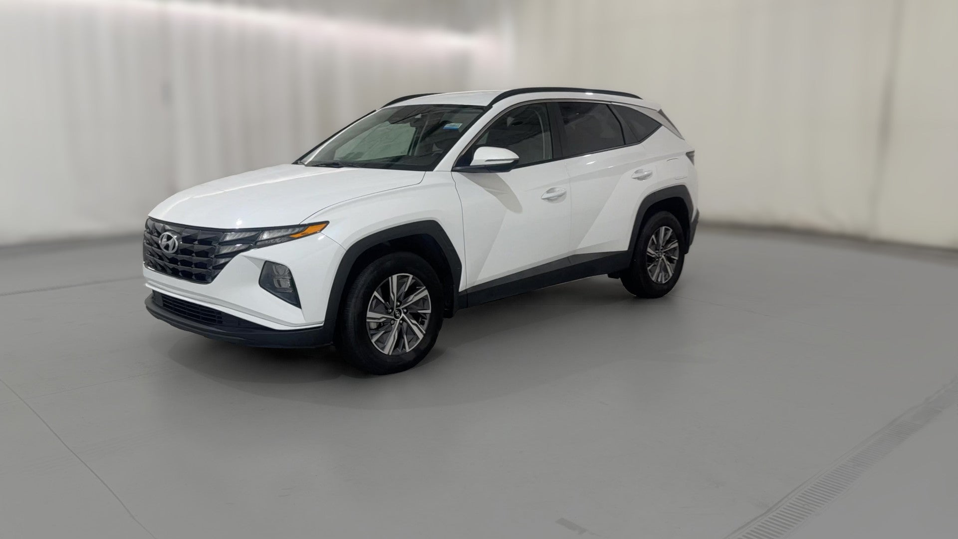 2022 Hyundai Tucson Hybrid vehicle photo