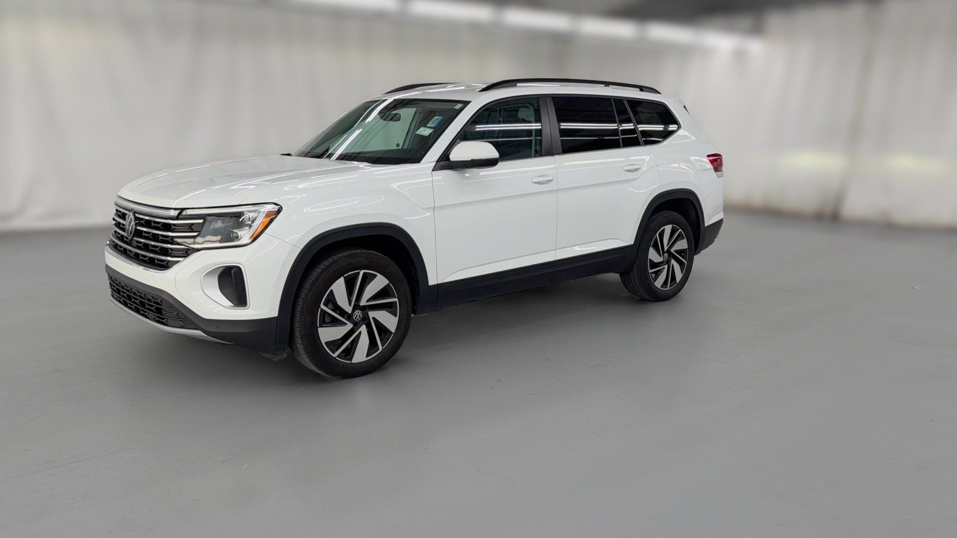 2024 Volkswagen Atlas vehicle photo