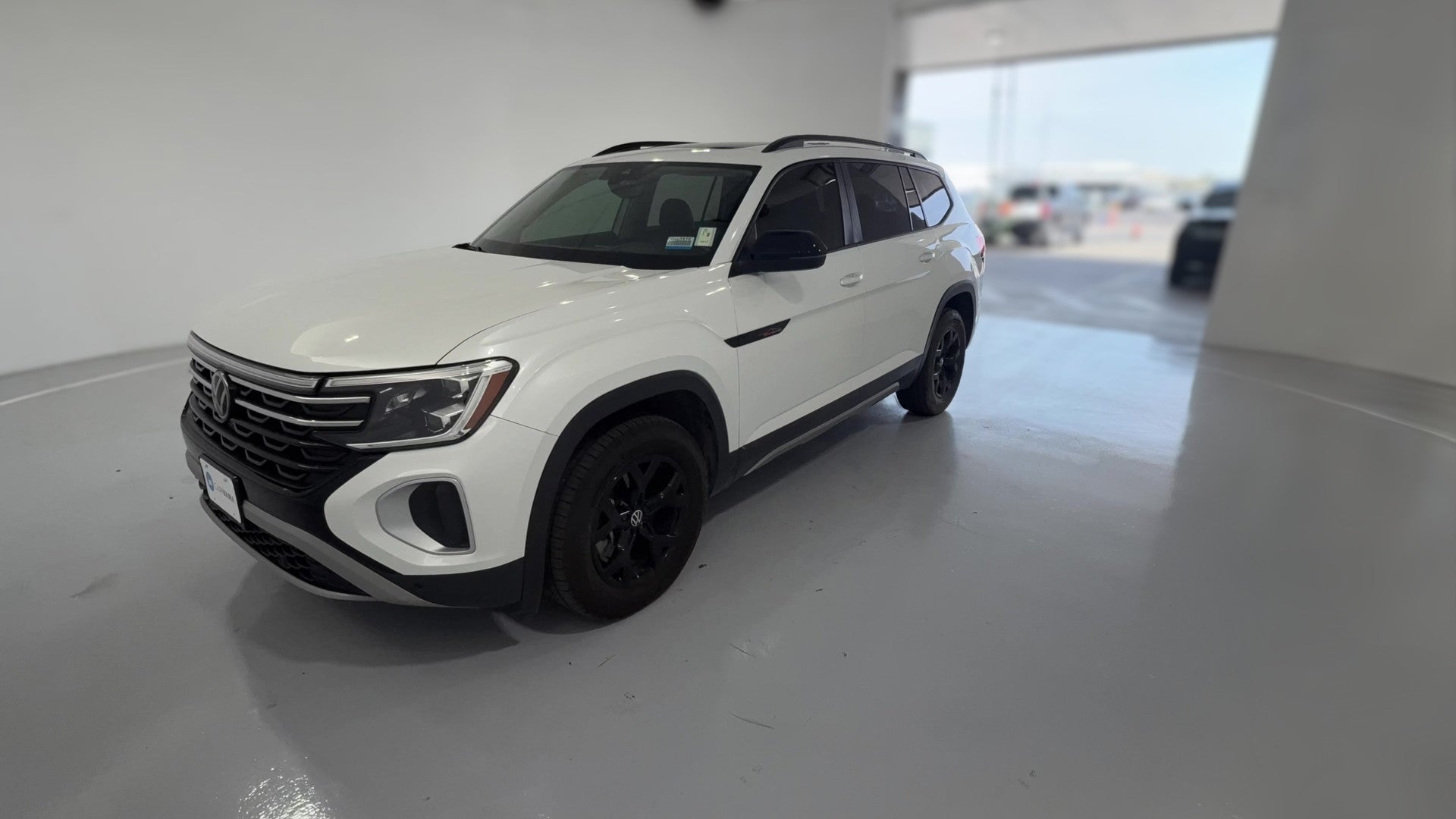 2024 Volkswagen Atlas vehicle photo