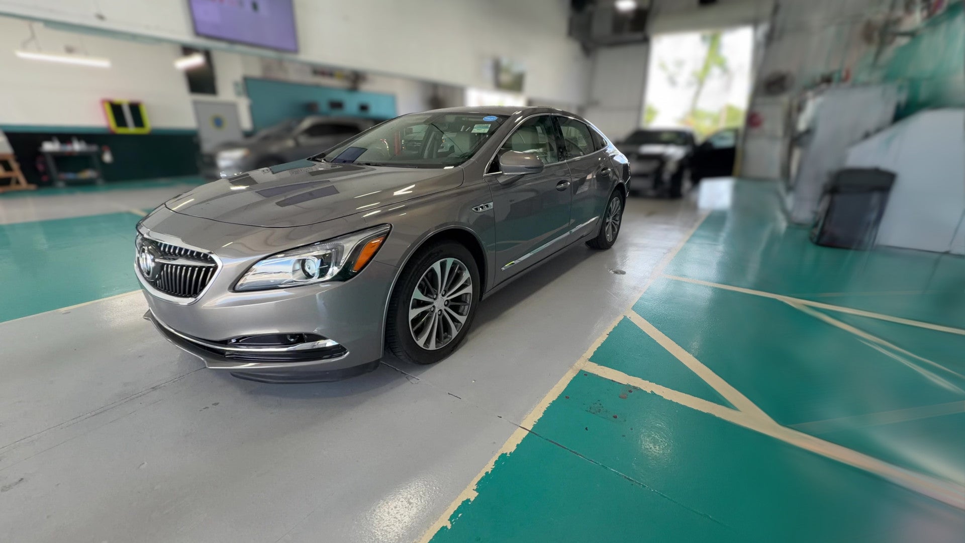 2018 Buick LaCrosse vehicle photo