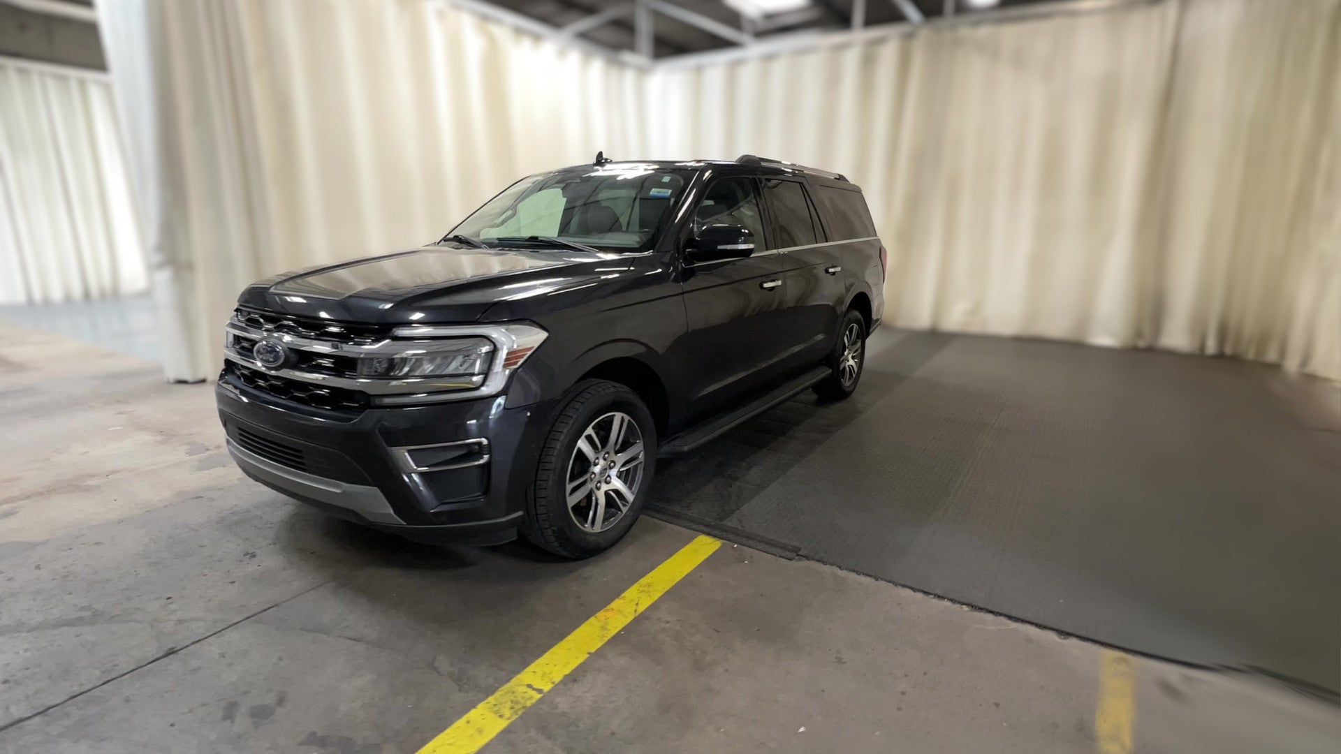 2024 Ford Expedition MAX vehicle photo