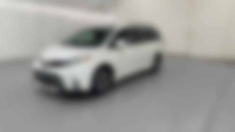 2020 Toyota Sienna vehicle photo