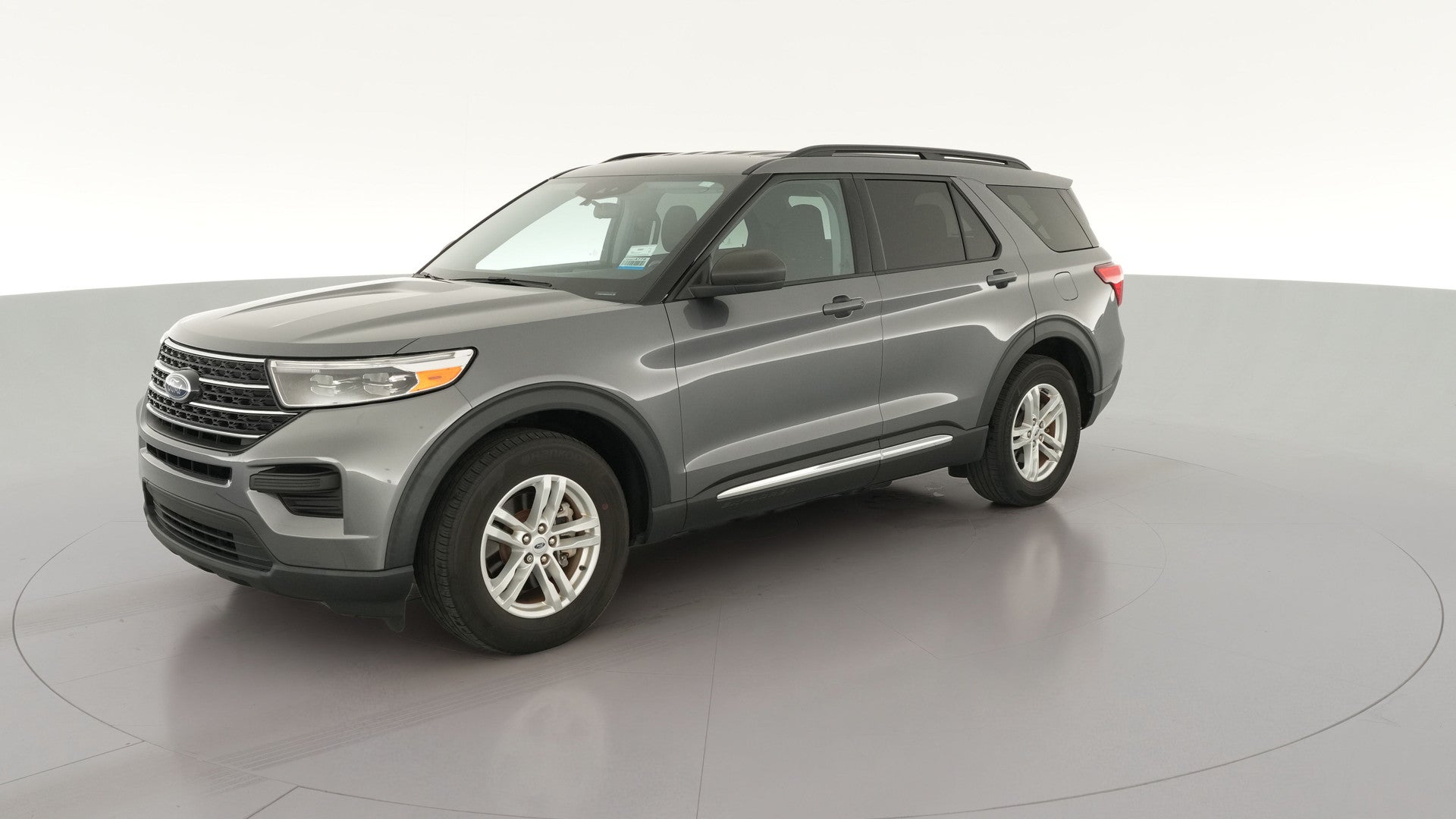 2021 Ford Explorer vehicle photo