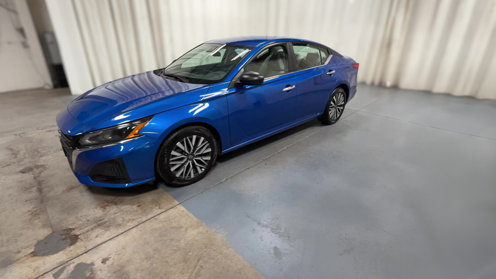 2025 Nissan Altima vehicle photo
