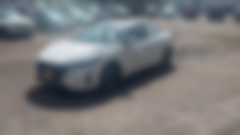 2025 Nissan Sentra vehicle photo