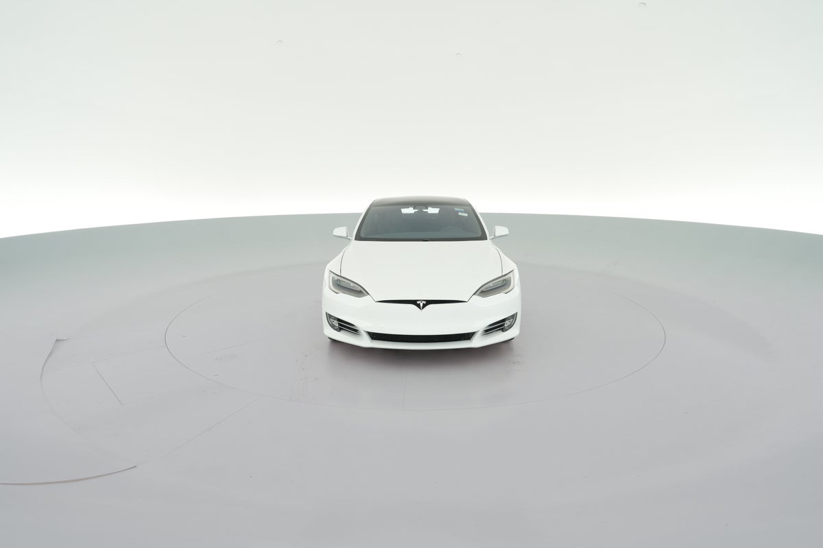 2020 Tesla Model S Performance in Pearl White Multi-coat — 360° view 1