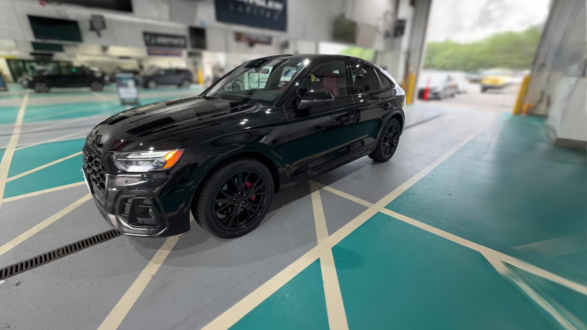 2024 Audi SQ5 Sportback vehicle photo