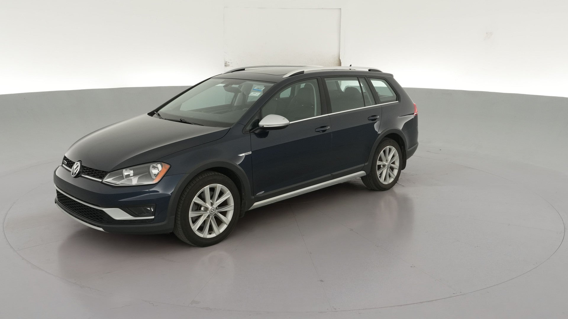 2017 Volkswagen Golf Alltrack vehicle photo