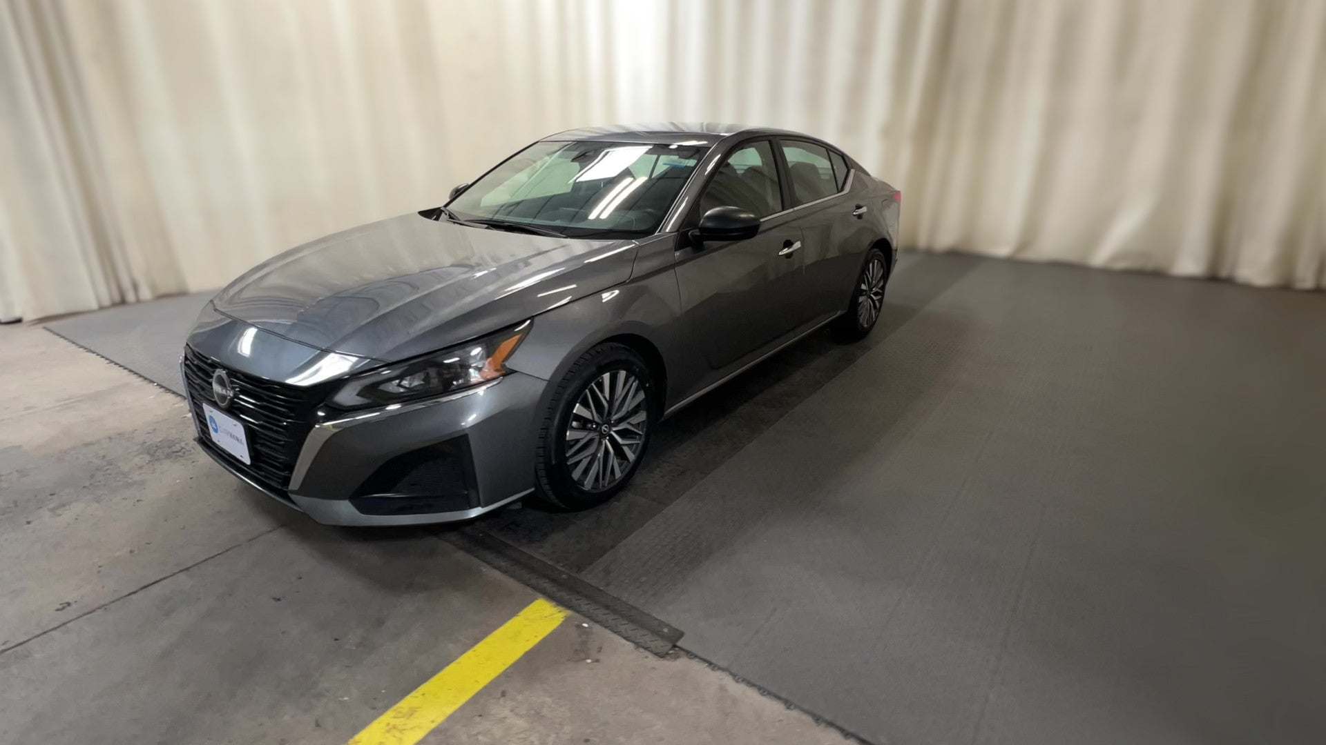 2025 Nissan Altima vehicle photo