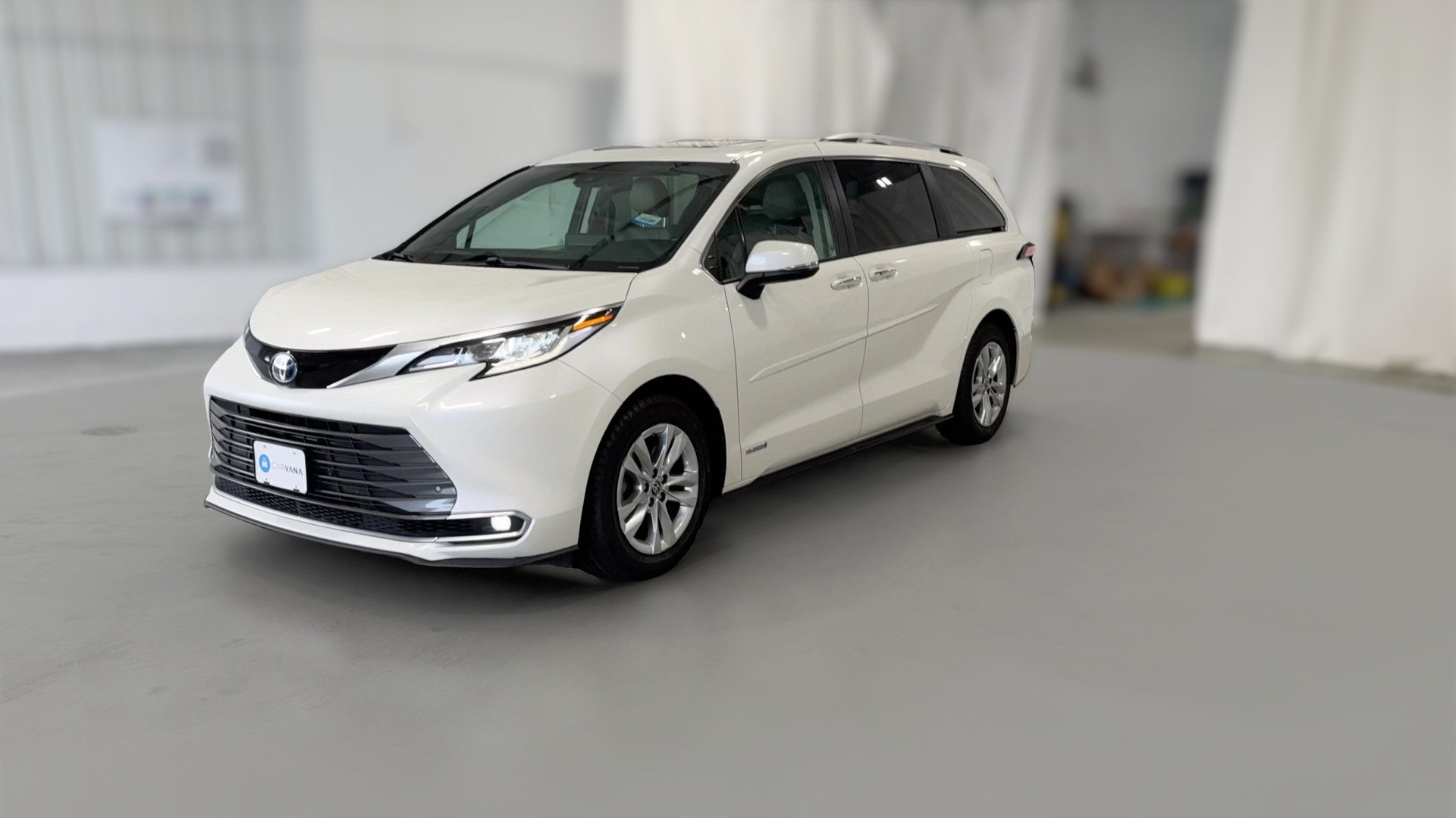 2021 Toyota Sienna vehicle photo