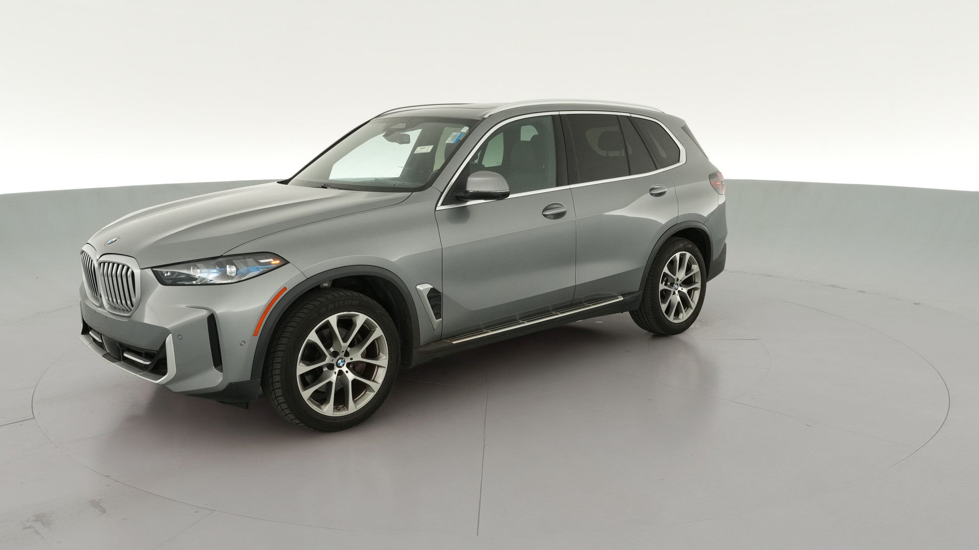 2024 BMW X5 vehicle photo