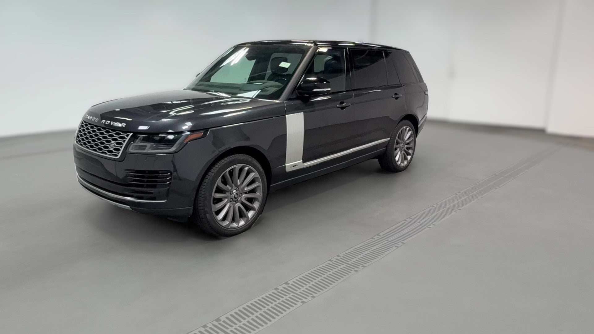 2019 Land Rover Range Rover vehicle photo