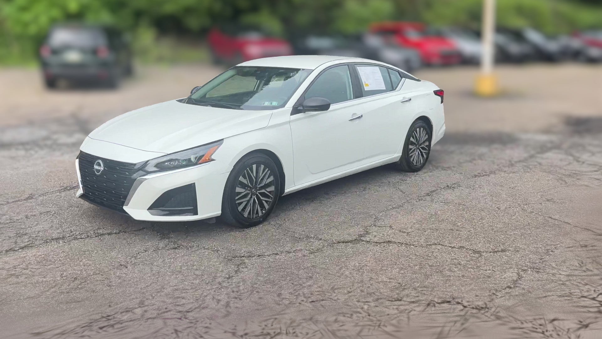 2025 Nissan Altima vehicle photo