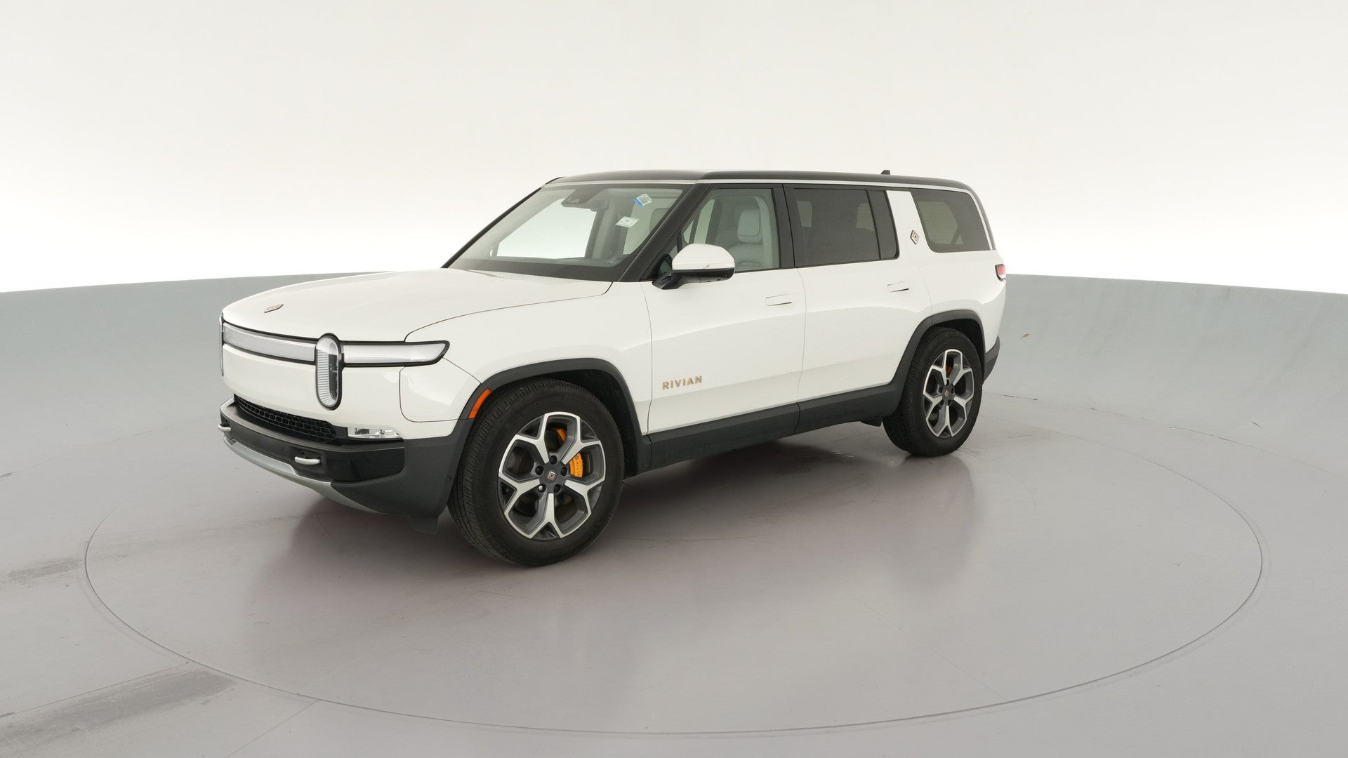 2023 Rivian R1S vehicle photo