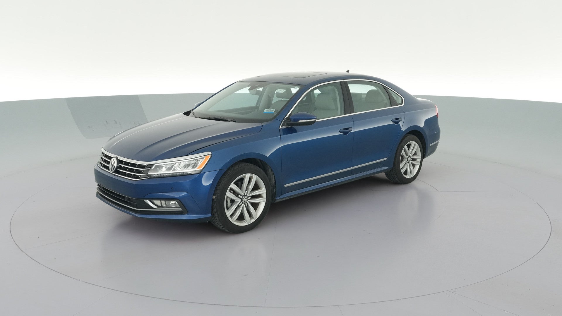 2017 Volkswagen Passat vehicle photo