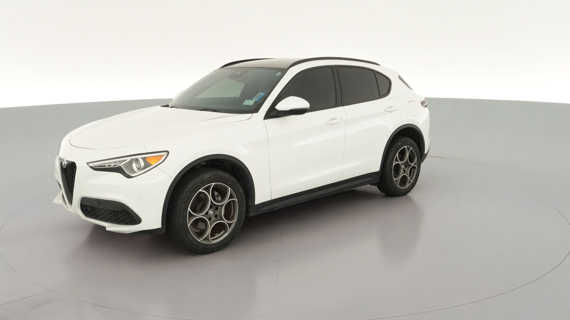 2022 Alfa Romeo Stelvio vehicle photo