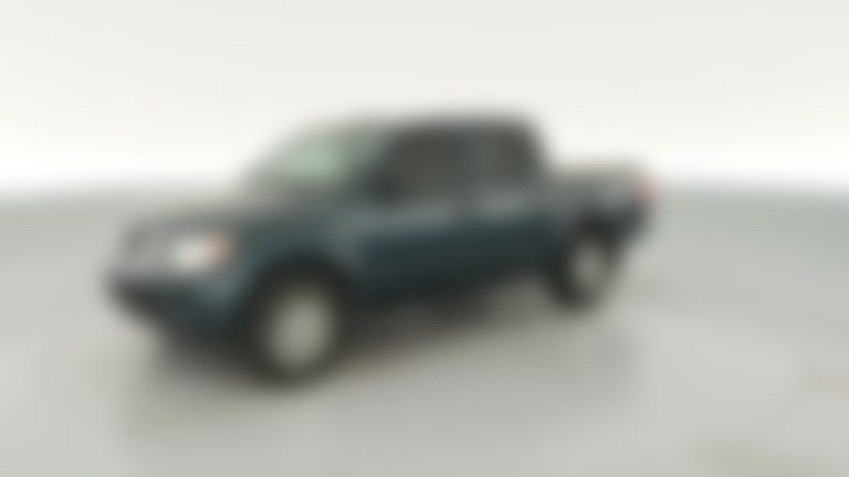 2018 Nissan Frontier Crew Cab vehicle photo