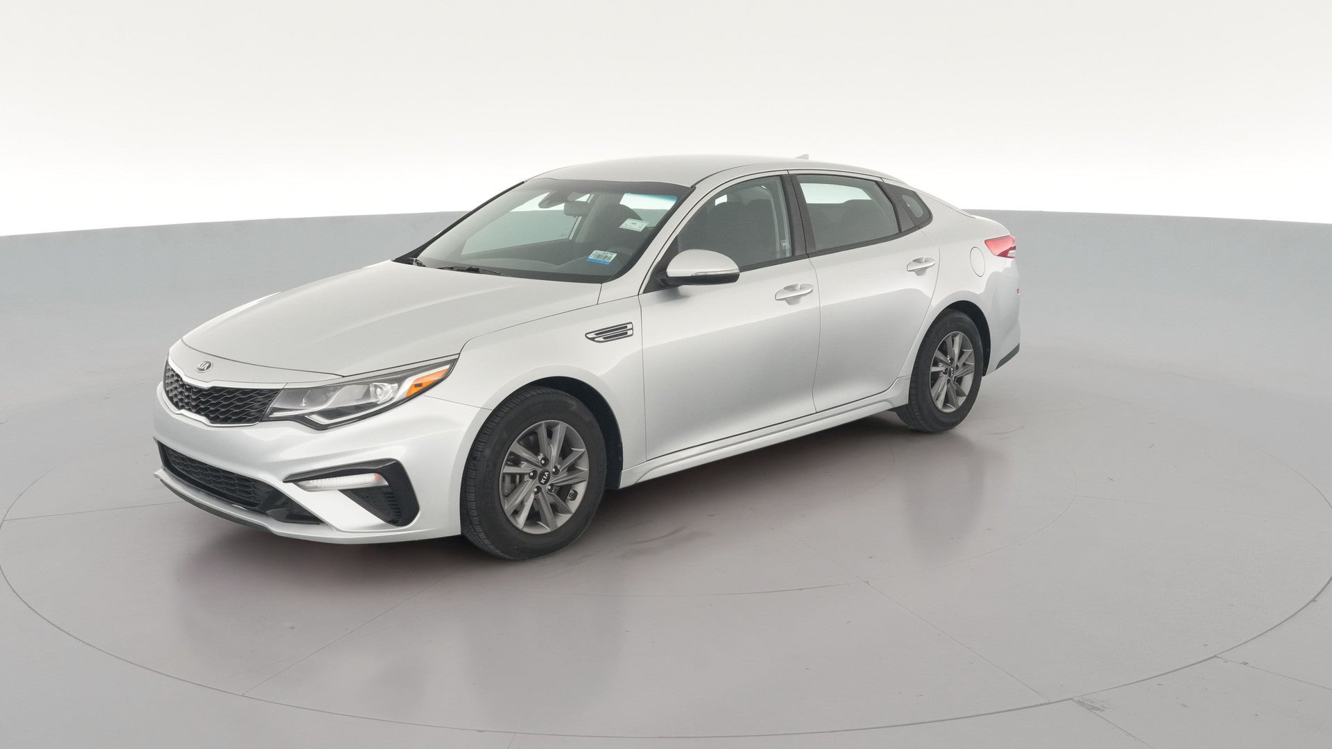 2020 Kia Optima vehicle photo