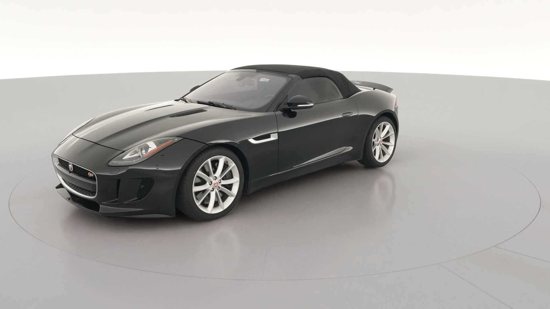 2017 Jaguar F-TYPE vehicle photo