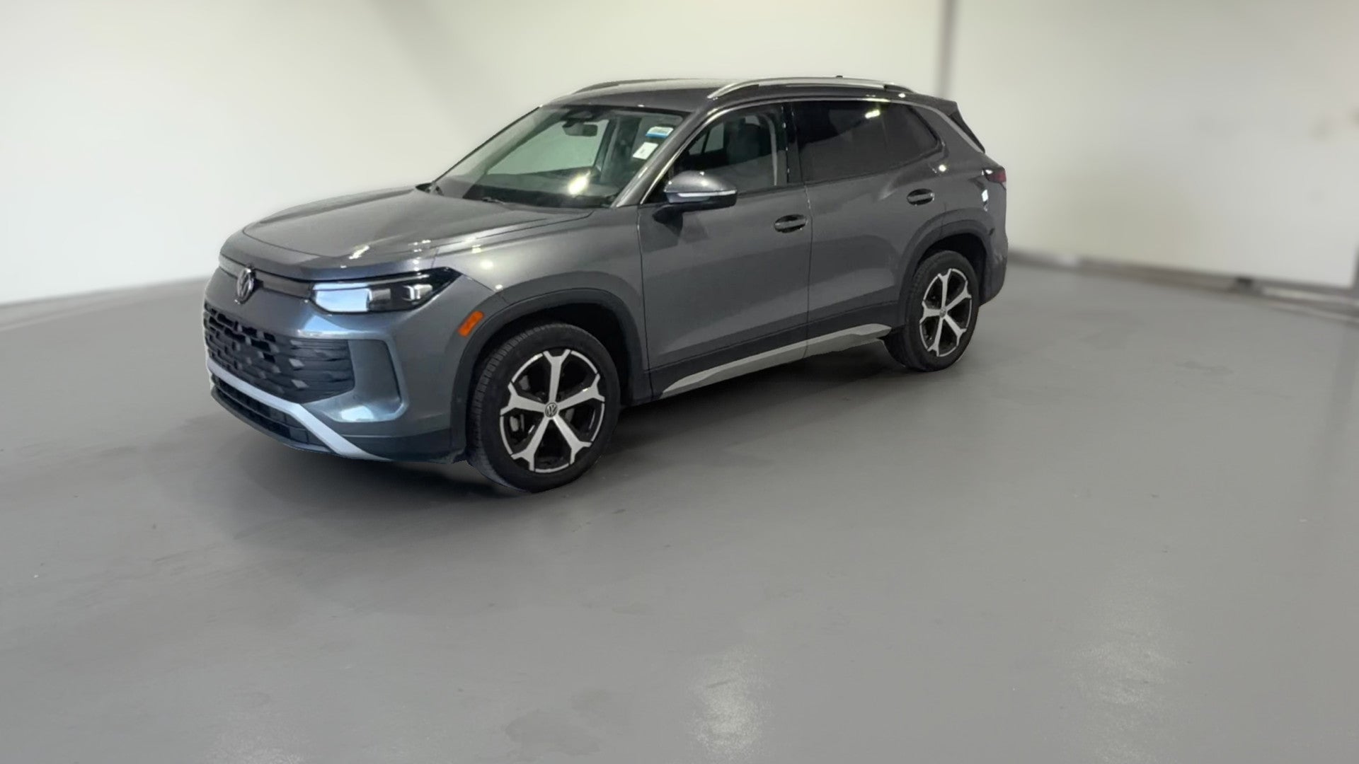 2026 Volkswagen Tiguan vehicle photo