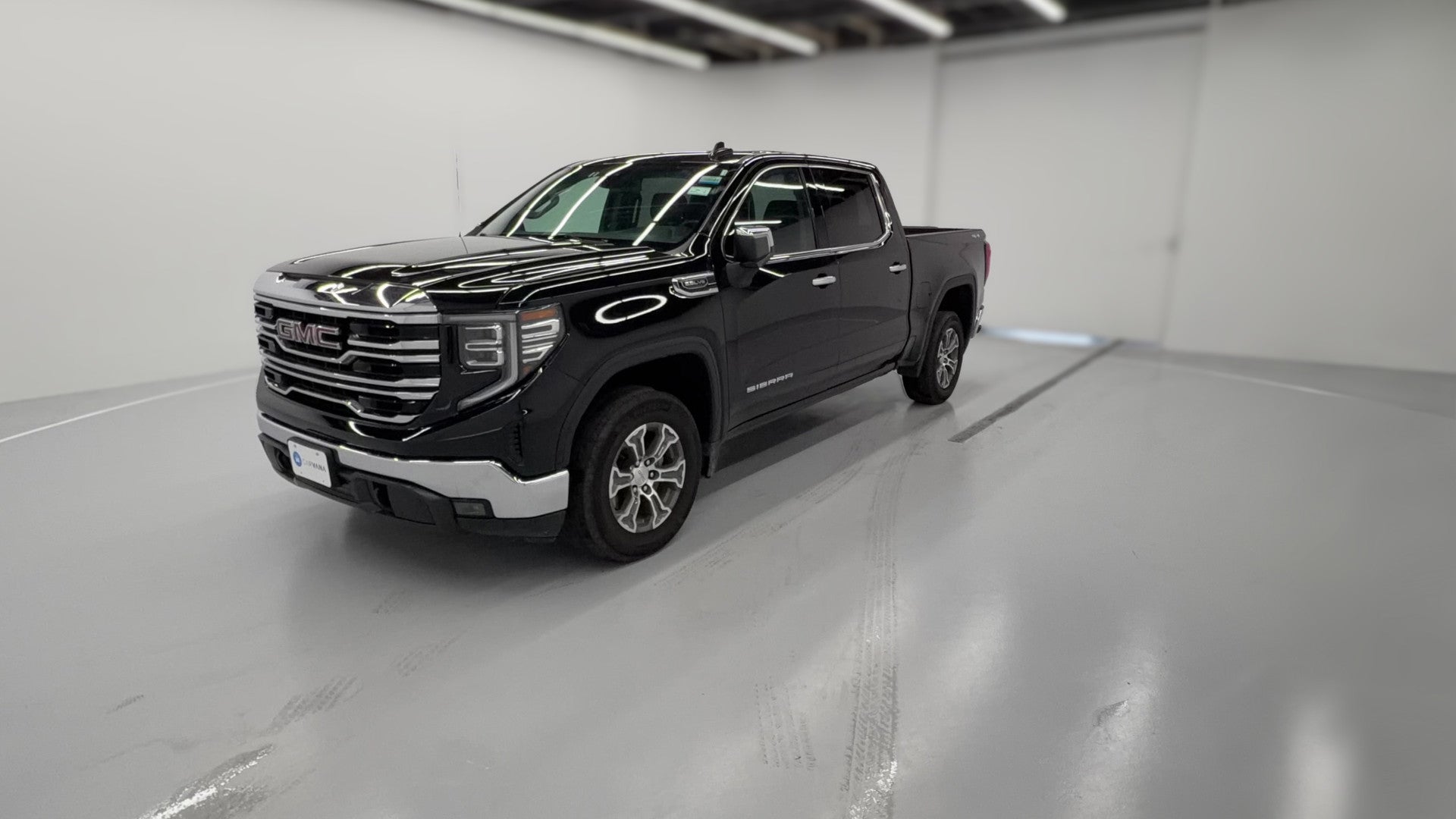 2025 GMC Sierra 1500 Crew Cab vehicle photo