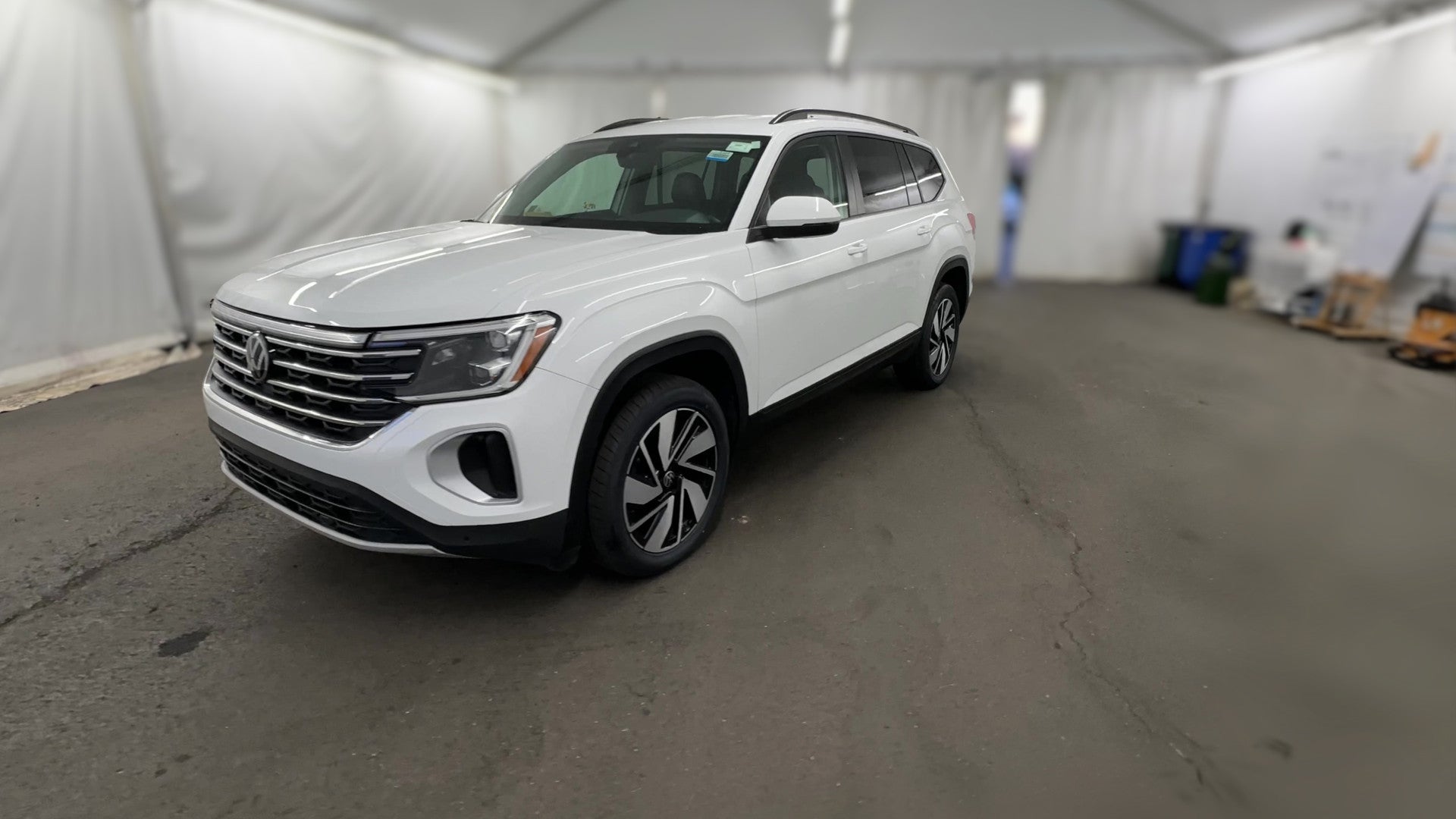 2024 Volkswagen Atlas vehicle photo