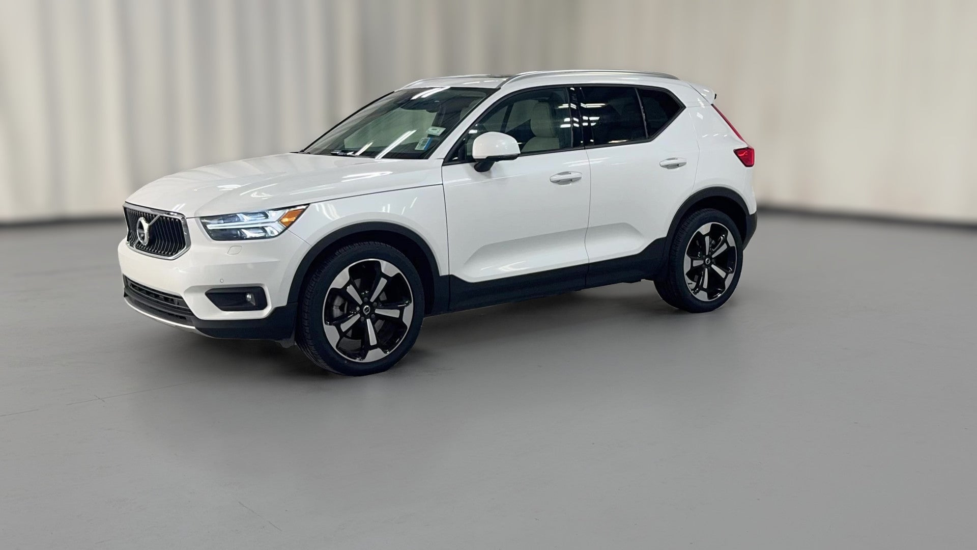 2021 Volvo XC40 vehicle photo