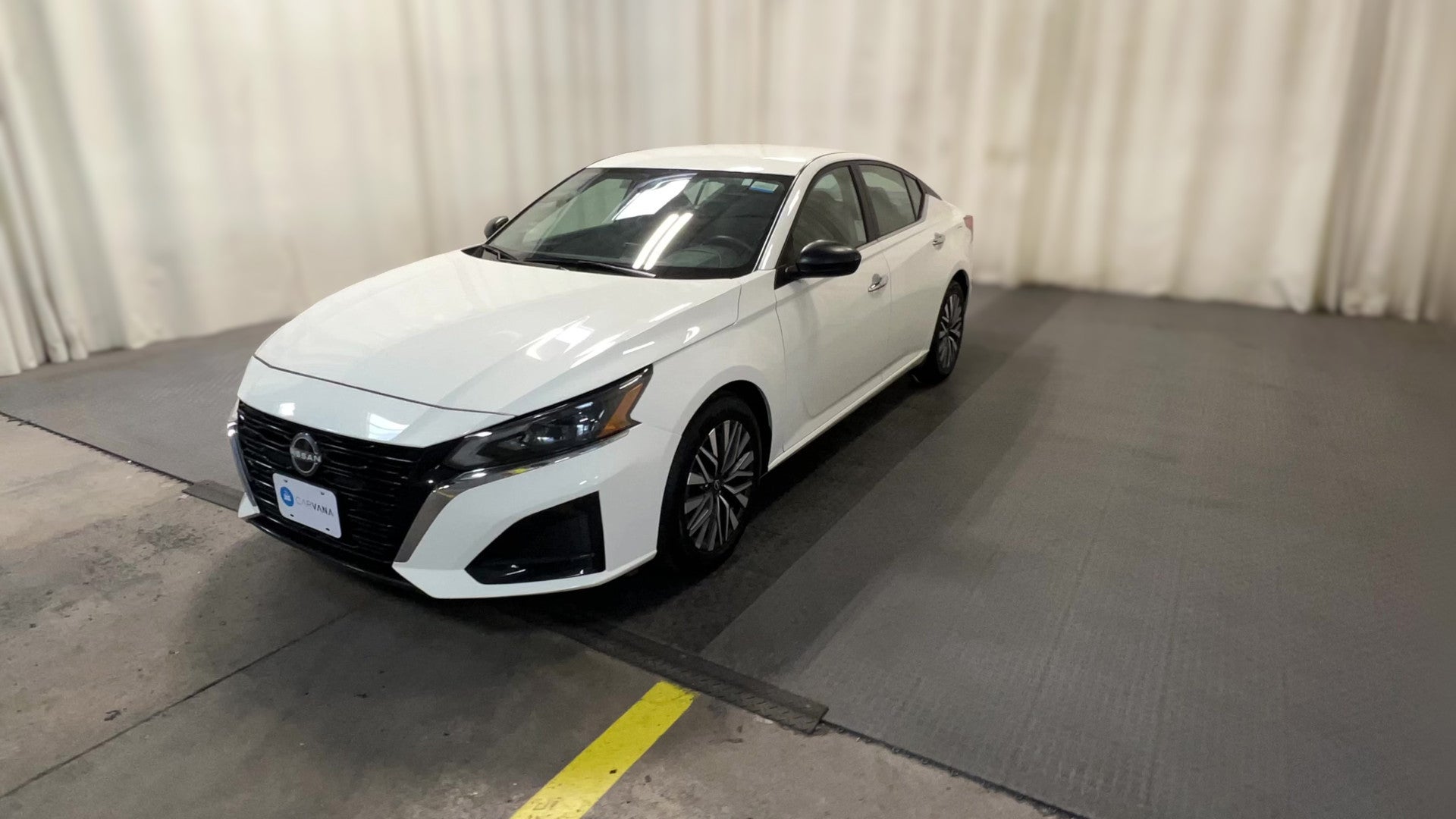 2025 Nissan Altima vehicle photo