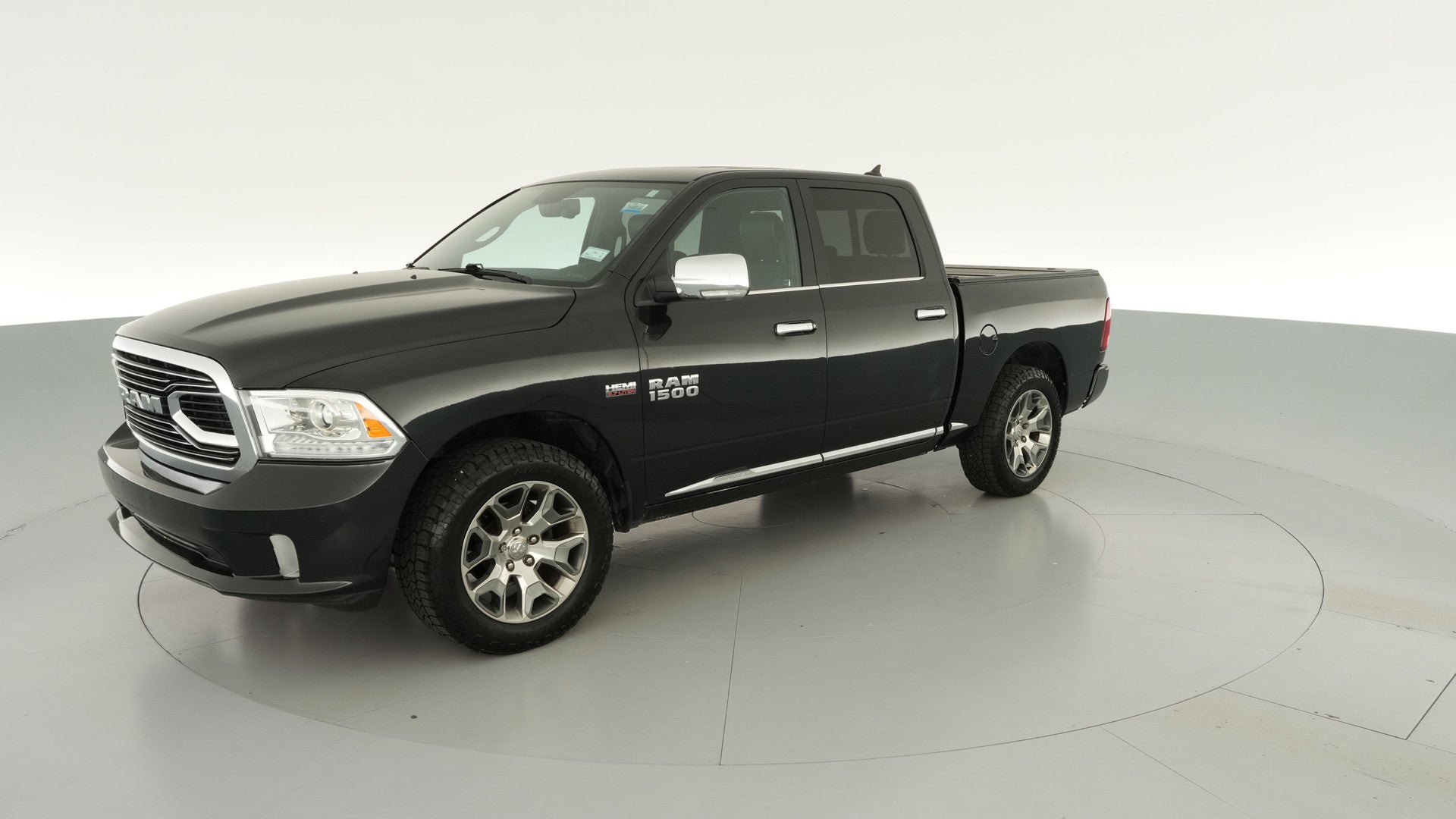 2017 Ram 1500 Crew Cab vehicle photo