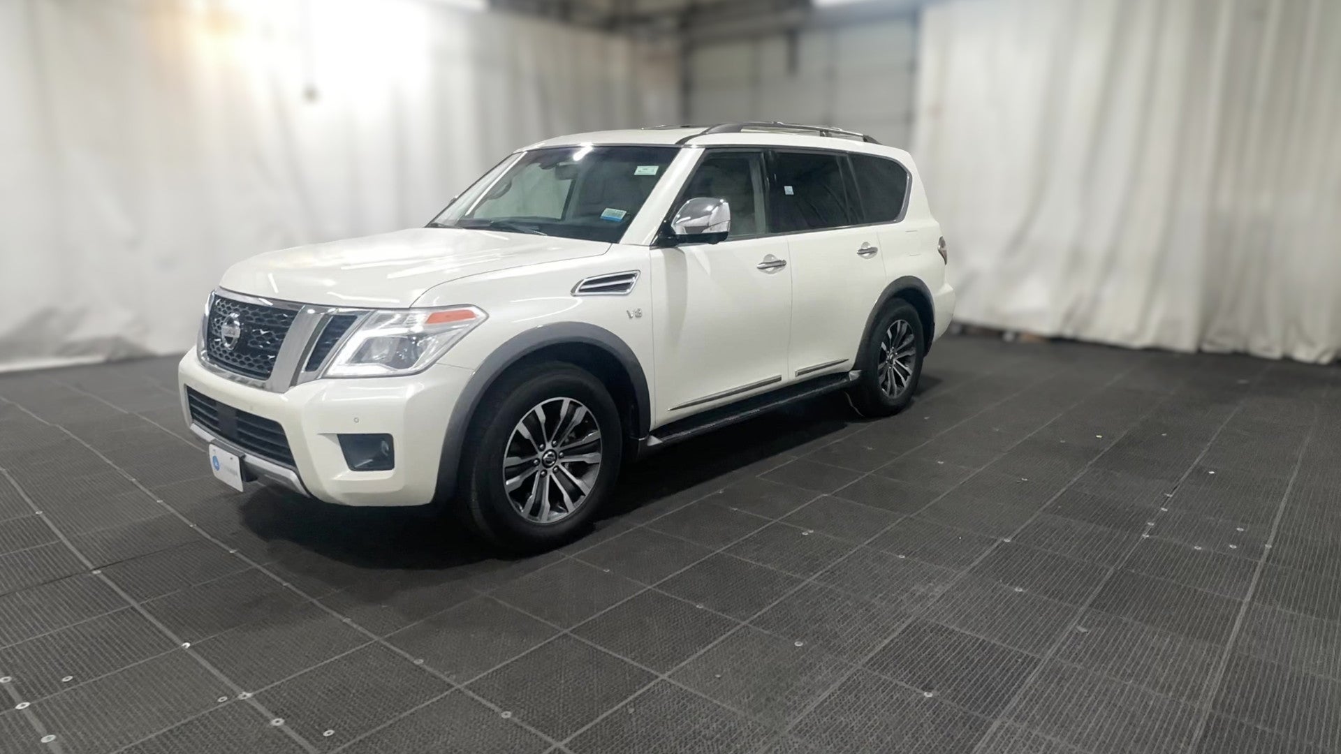 2017 Nissan Armada vehicle photo