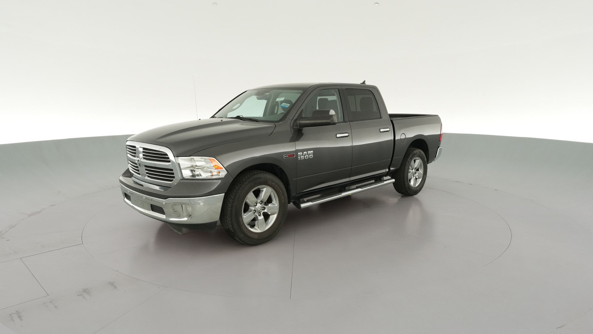2018 Ram 1500 Crew Cab vehicle photo