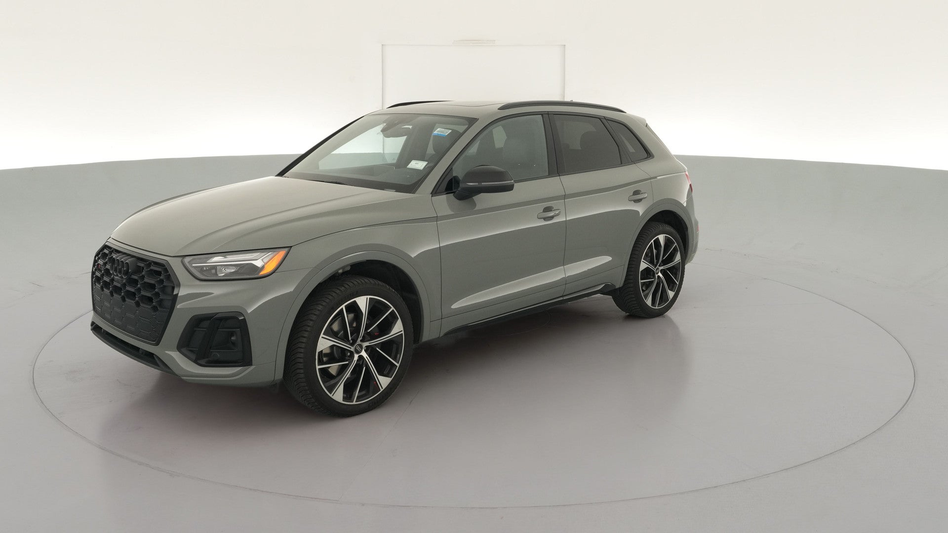 2022 Audi SQ5 vehicle photo