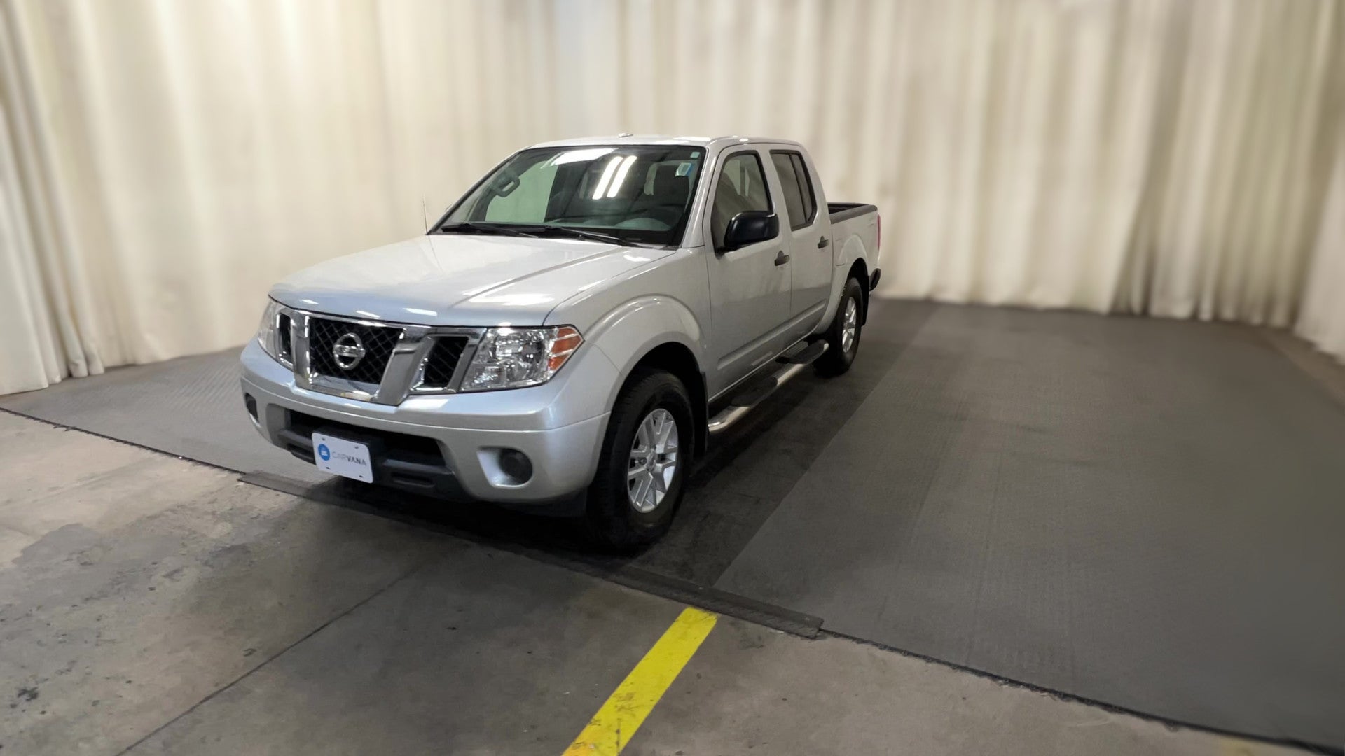 2018 Nissan Frontier Crew Cab vehicle photo