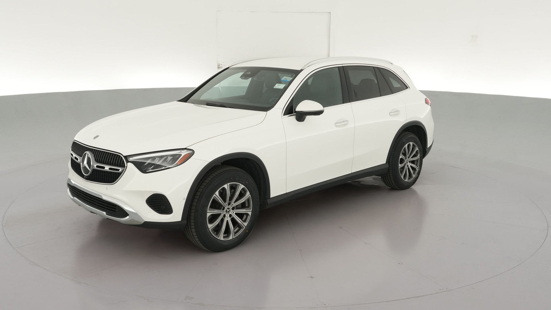 2024 Mercedes-Benz GLC vehicle photo