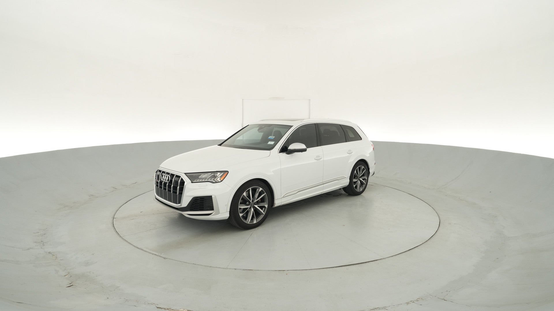 2023 Audi SQ7 vehicle photo