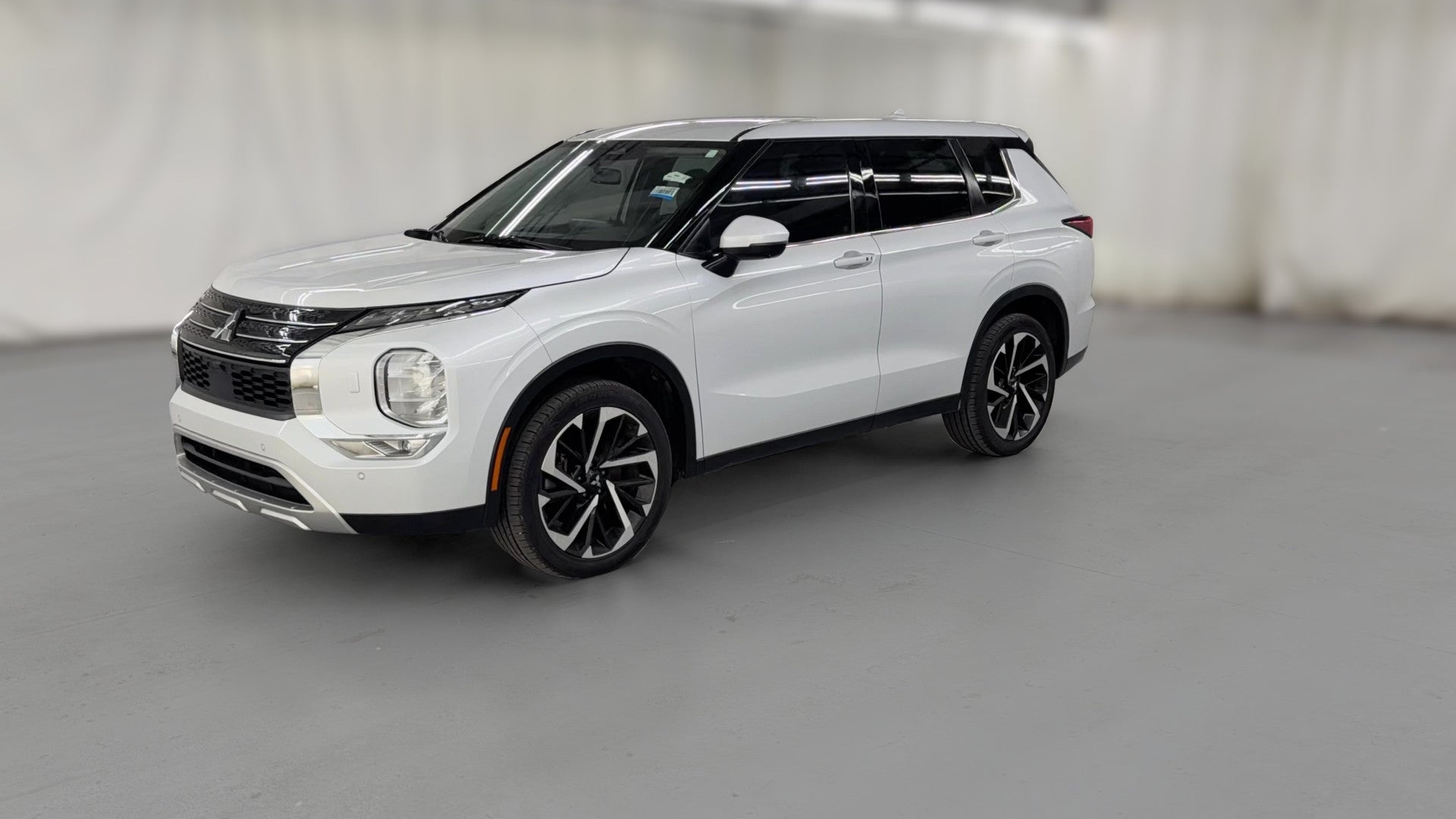 2022 Mitsubishi Outlander vehicle photo