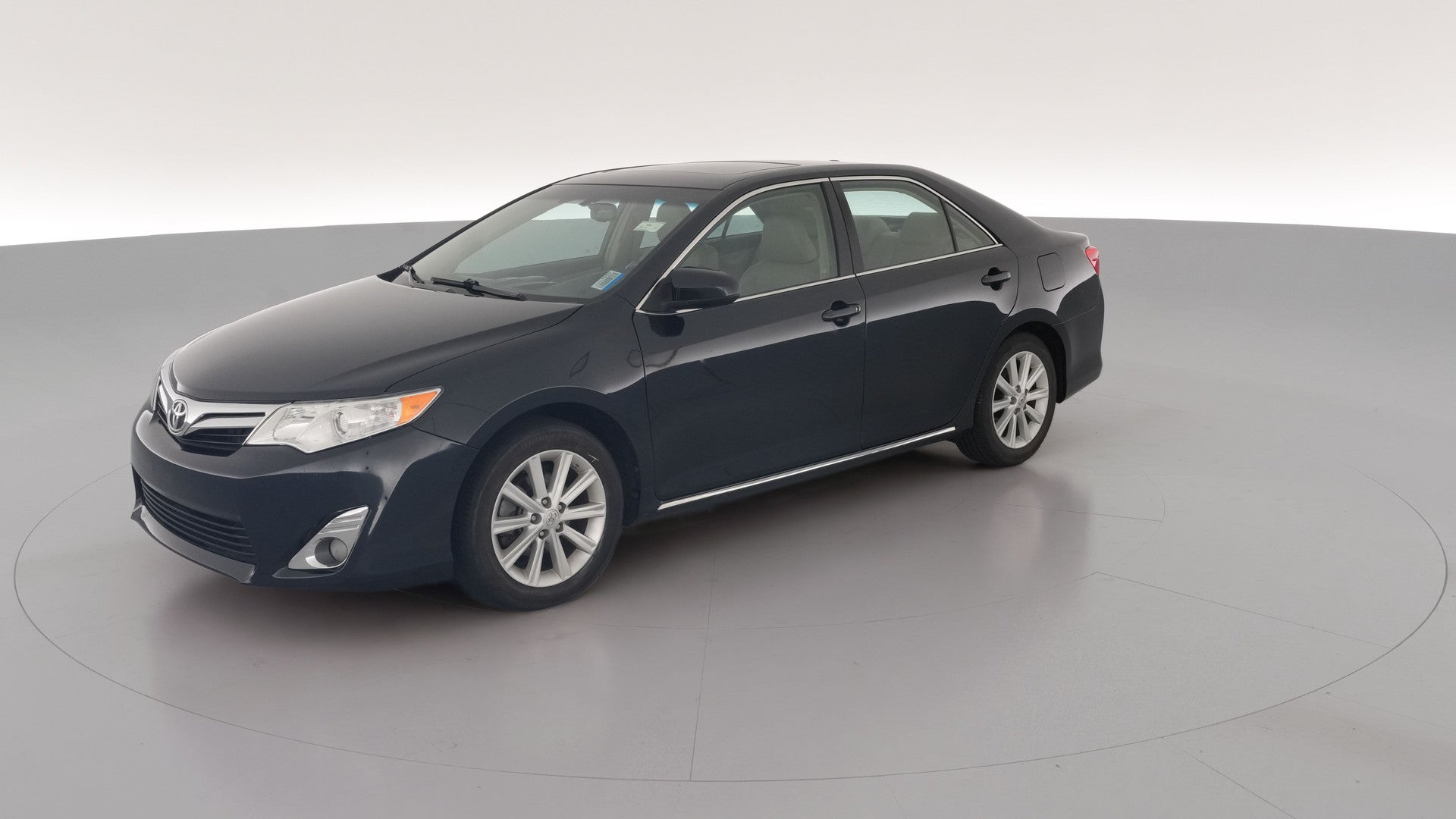 2012 Toyota Camry vehicle photo