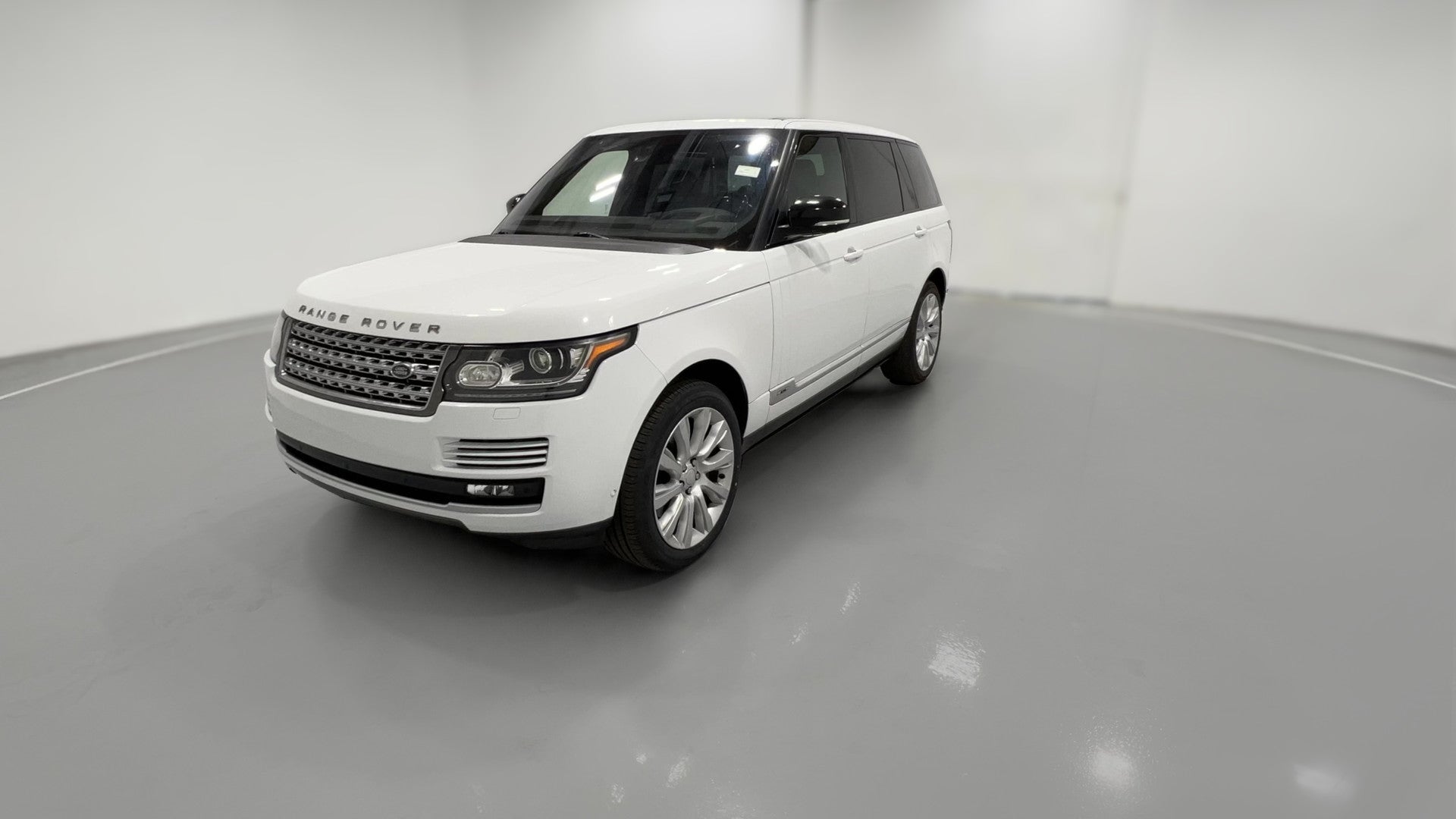 2016 Land Rover Range Rover vehicle photo