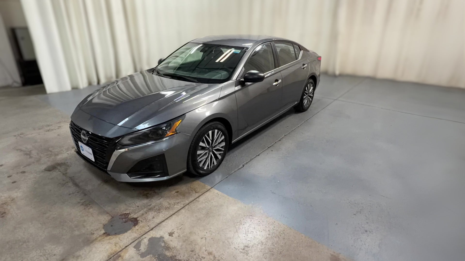 2025 Nissan Altima vehicle photo