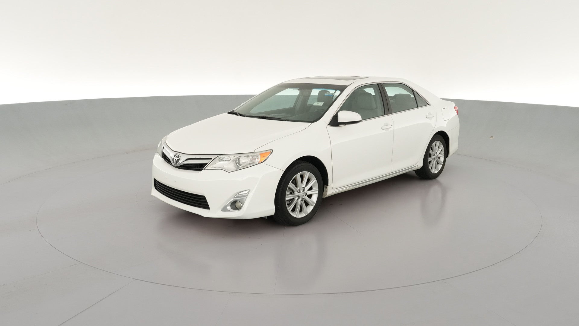 2013 Toyota Camry vehicle photo