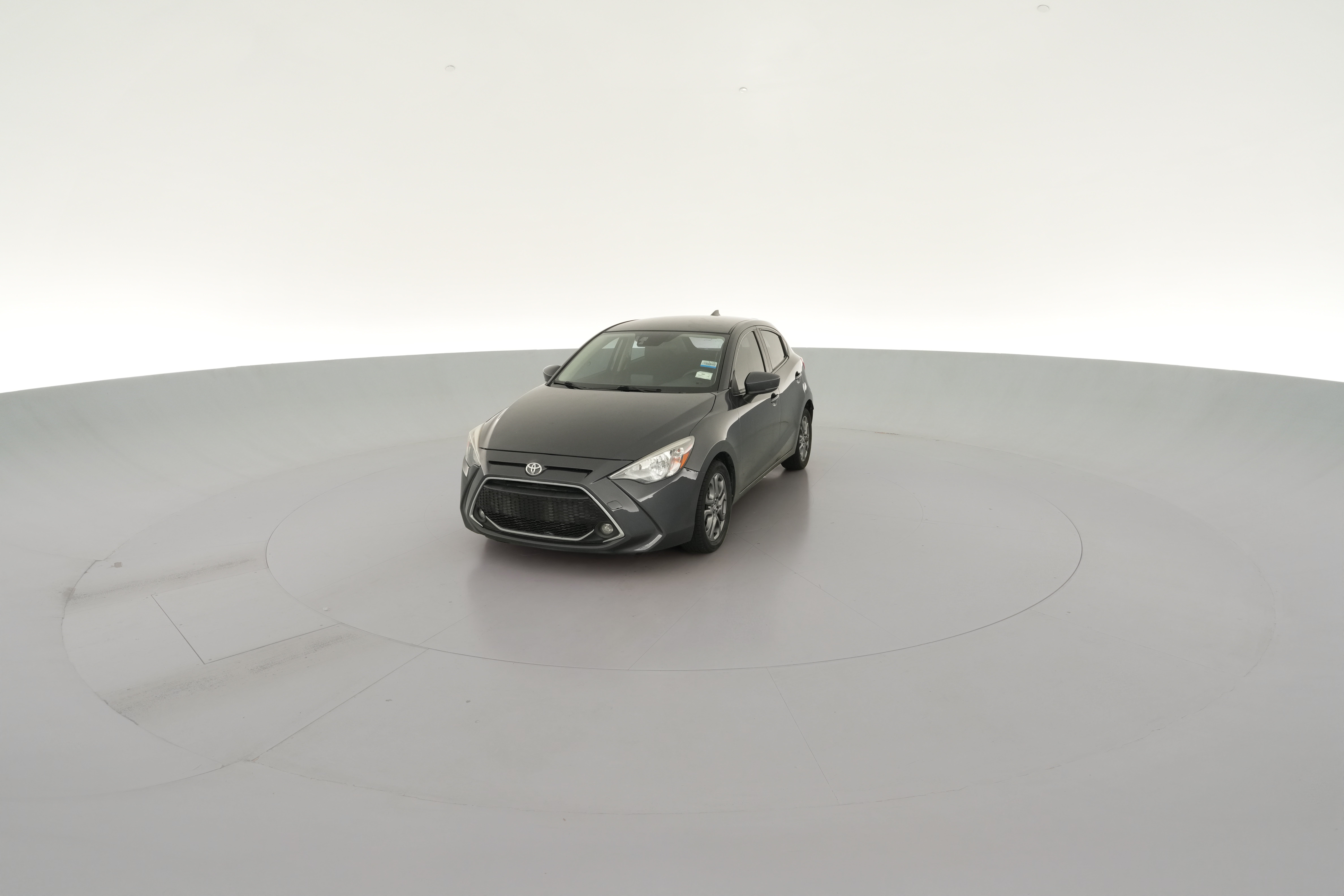 2020 Toyota Yaris LE - Photo 27