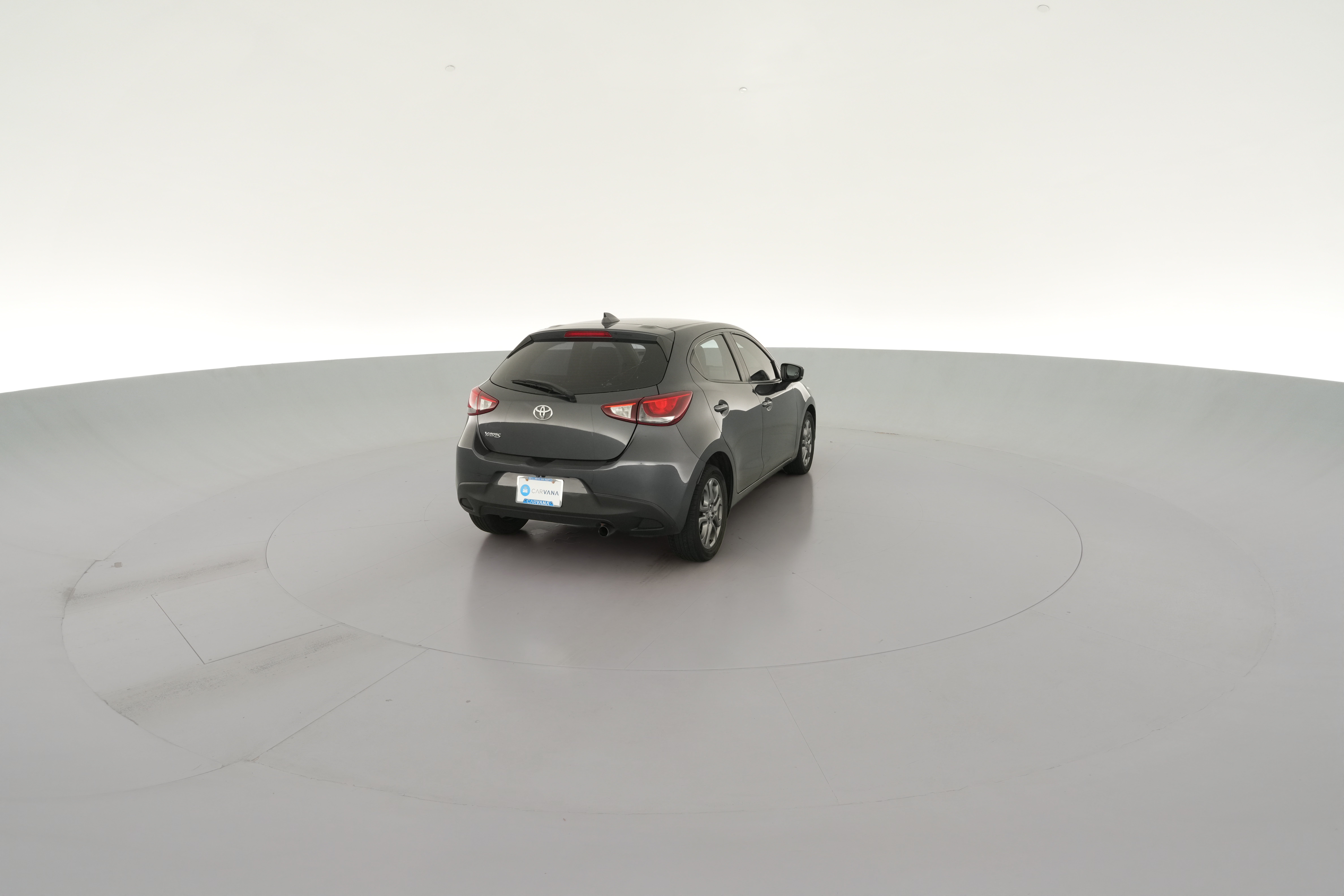 2020 Toyota Yaris LE - Photo 35