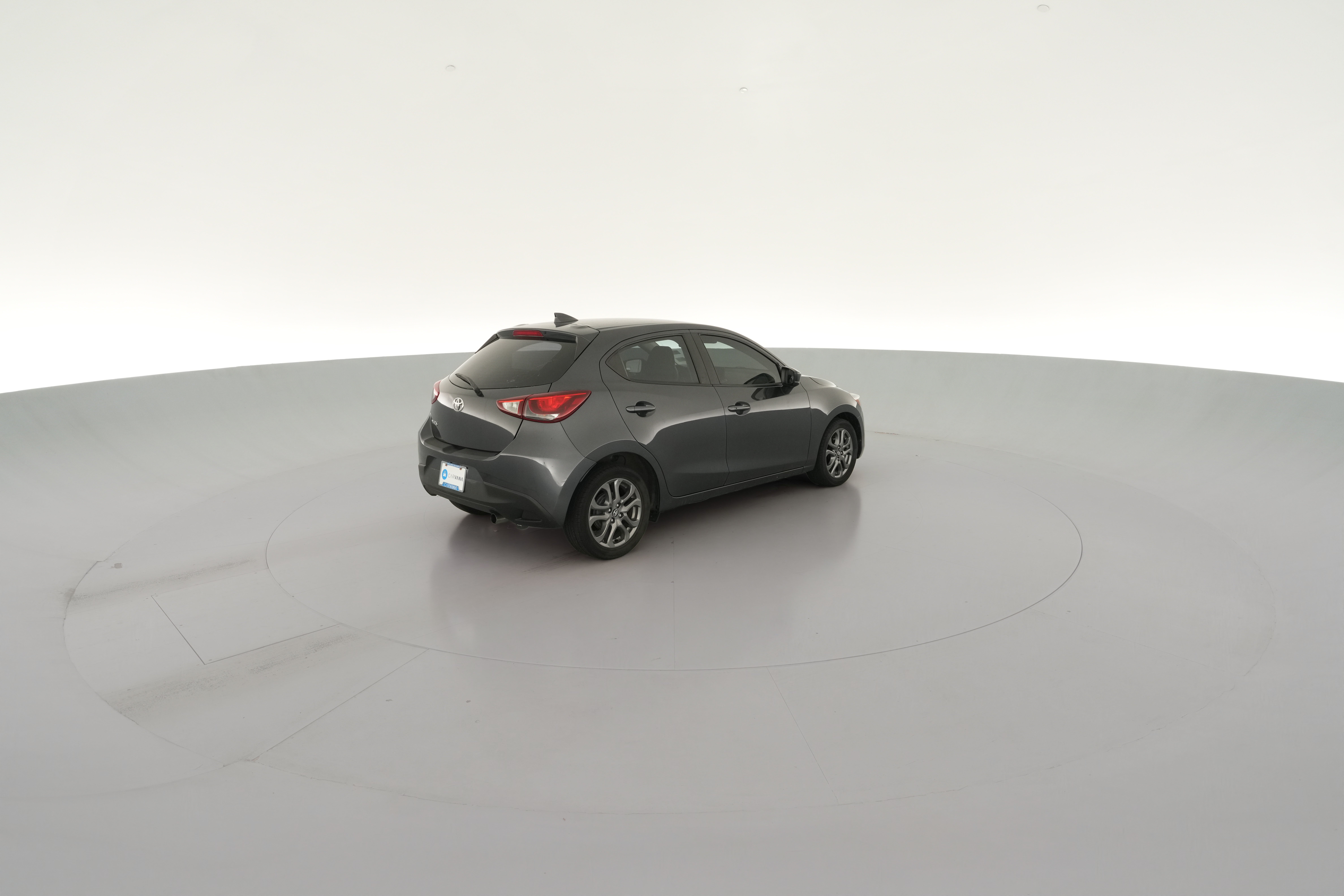 2020 Toyota Yaris LE - Photo 36