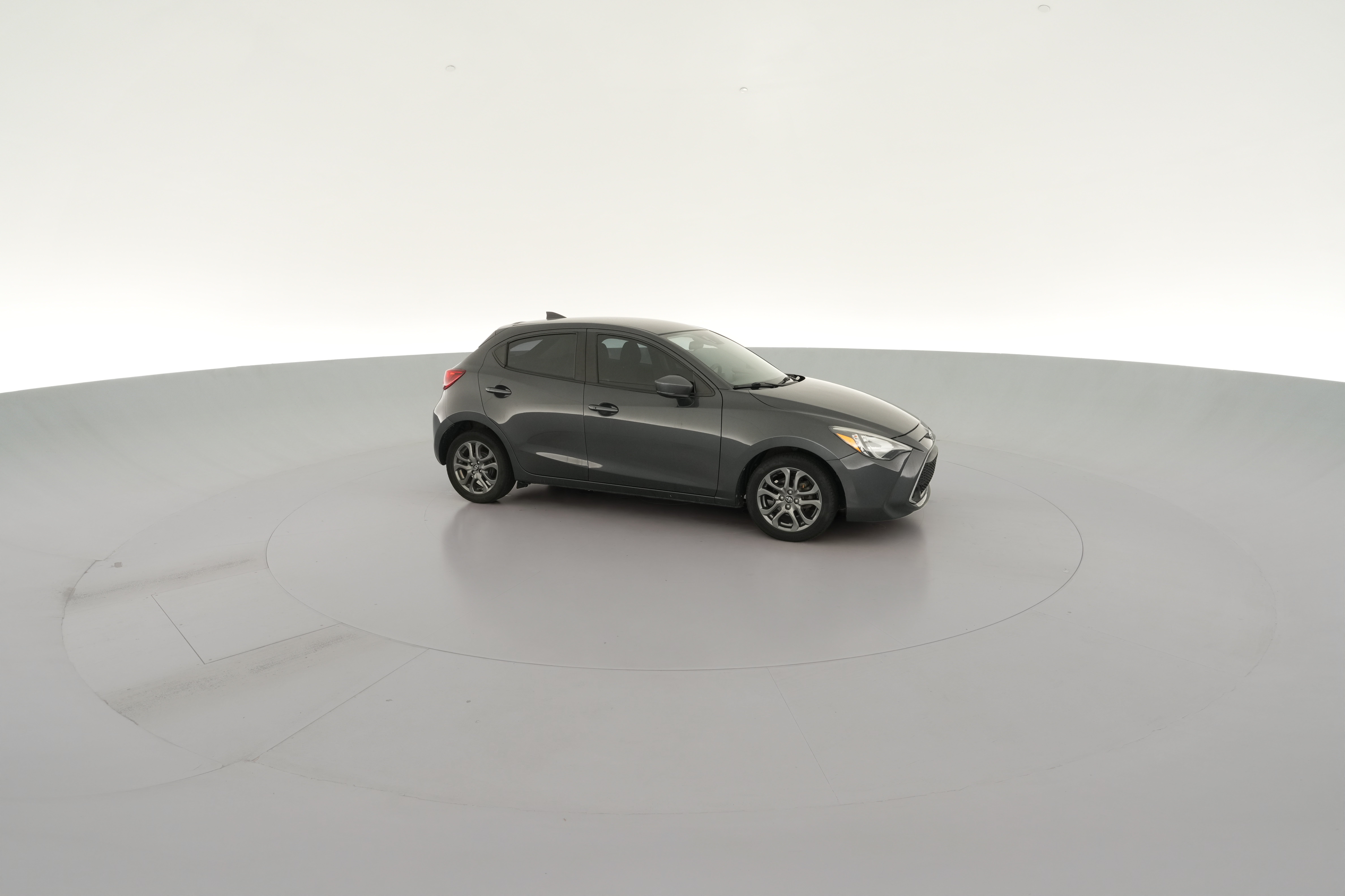 2020 Toyota Yaris LE - Photo 39