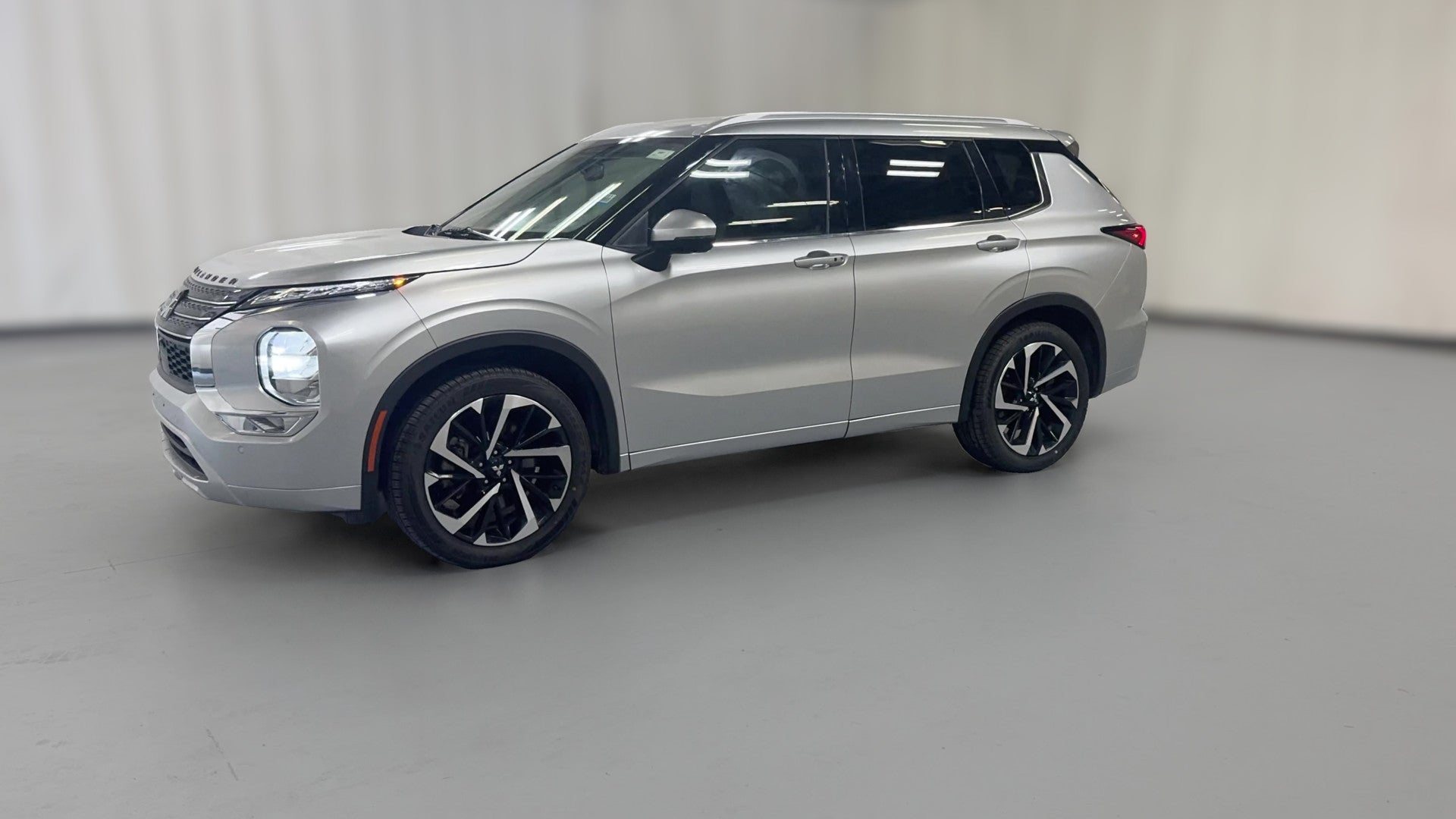 2022 Mitsubishi Outlander vehicle photo