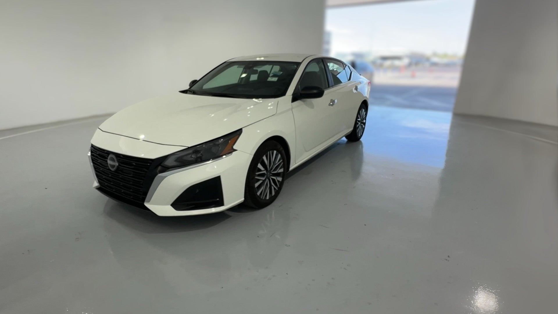 2025 Nissan Altima vehicle photo