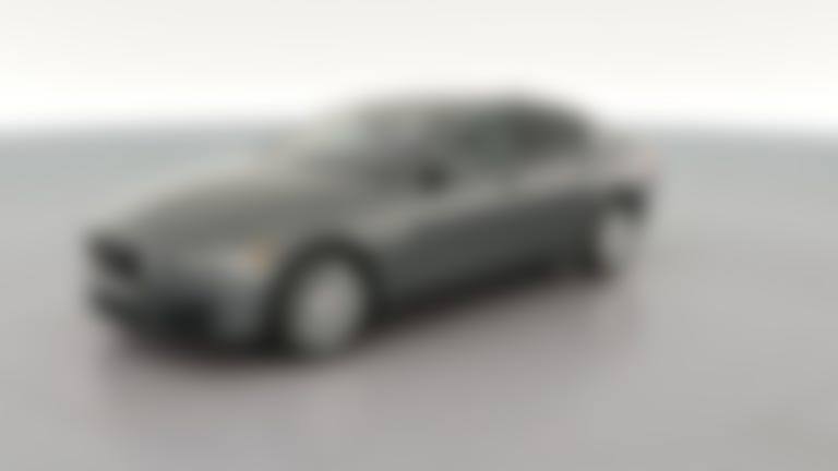 2018 Jaguar XE vehicle photo