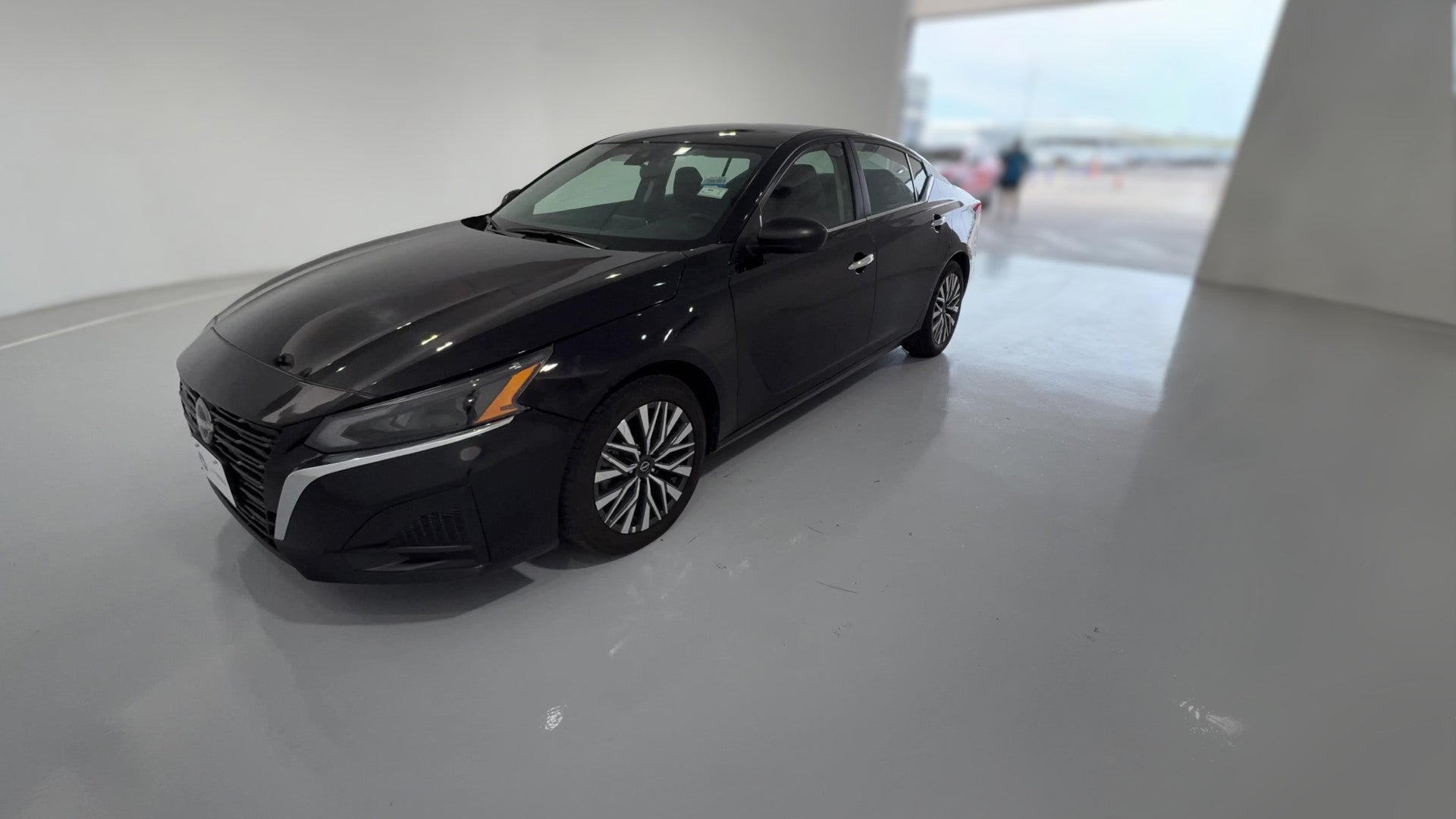 2025 Nissan Altima vehicle photo