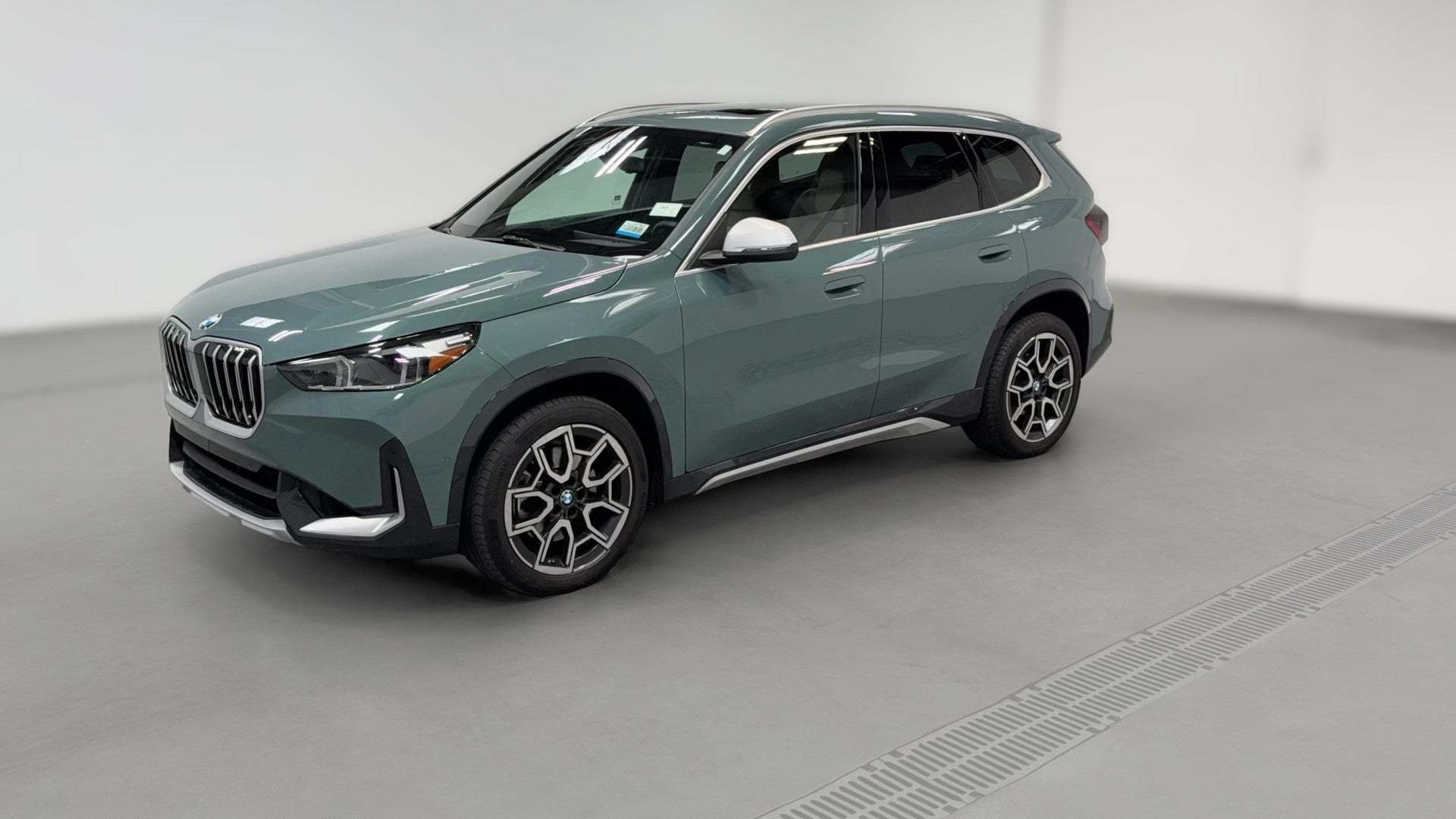2024 BMW X1 vehicle photo
