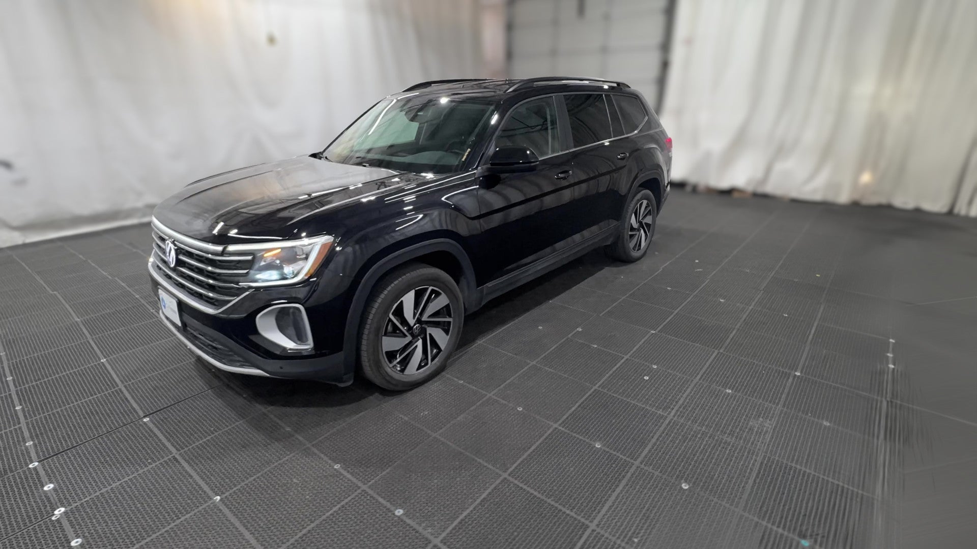 2026 Volkswagen Atlas vehicle photo